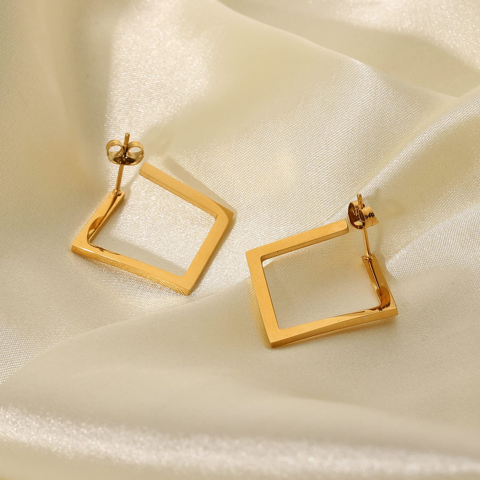 18K Gold Plated Square Hoop Earrings for Women - Lightweight Geometric Open Hoop Earrings - Perfect for Everyday Wear, Office & Special Occasions - Elegant Jewelry Gift for Her