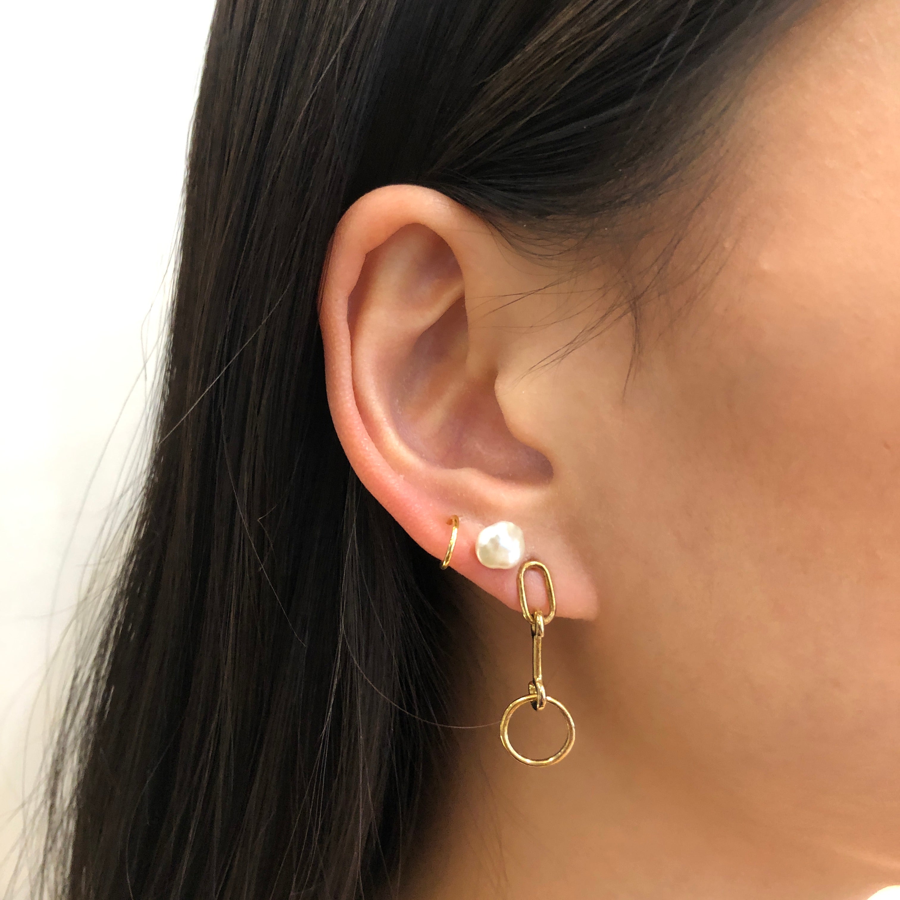 Knight Earring in Matte Gold - Elegant Gothic Jewelry for Women | Perfect for Medieval, Renaissance, and Fantasy Costume Accessories