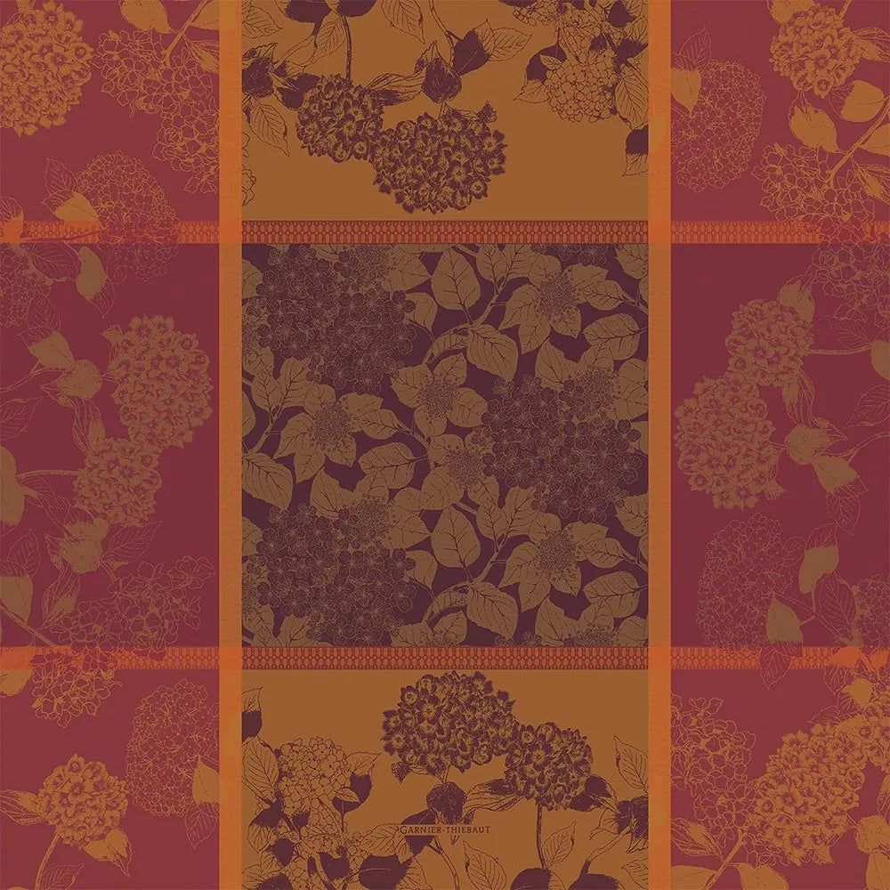 Rustic Green Hortensias Jacquard Tablecloth - Elegant Floral Design for Dining Room, Kitchen, and Outdoor Picnics