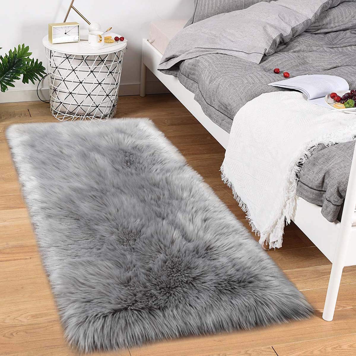 HYDL Luxury Super Soft Fluffy Faux Fur Area Rug - Plush Rectangle Carpet for Bedroom, Kids Room & Living Room Decor | Cozy Home Accent for Girls Princess Theme, Warm Floor Mat for Winter