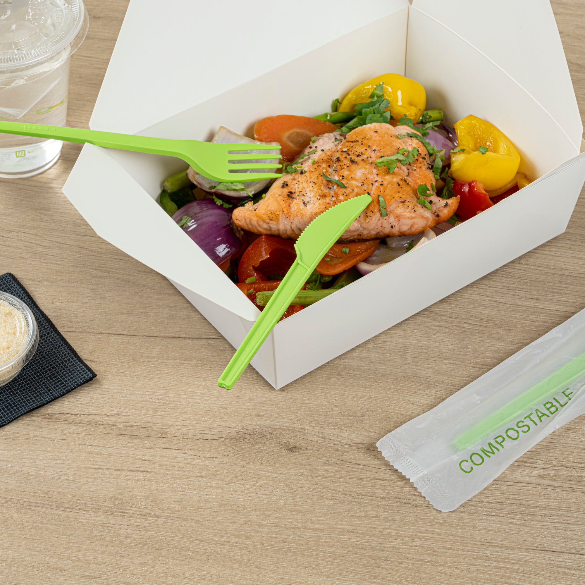 Eco-Friendly Green CPLA Compostable Plastic Knives - Heat Resistant, 6.5 Inch, 250 Count Bulk Box - Perfect for Parties, Picnics & Sustainable Dining