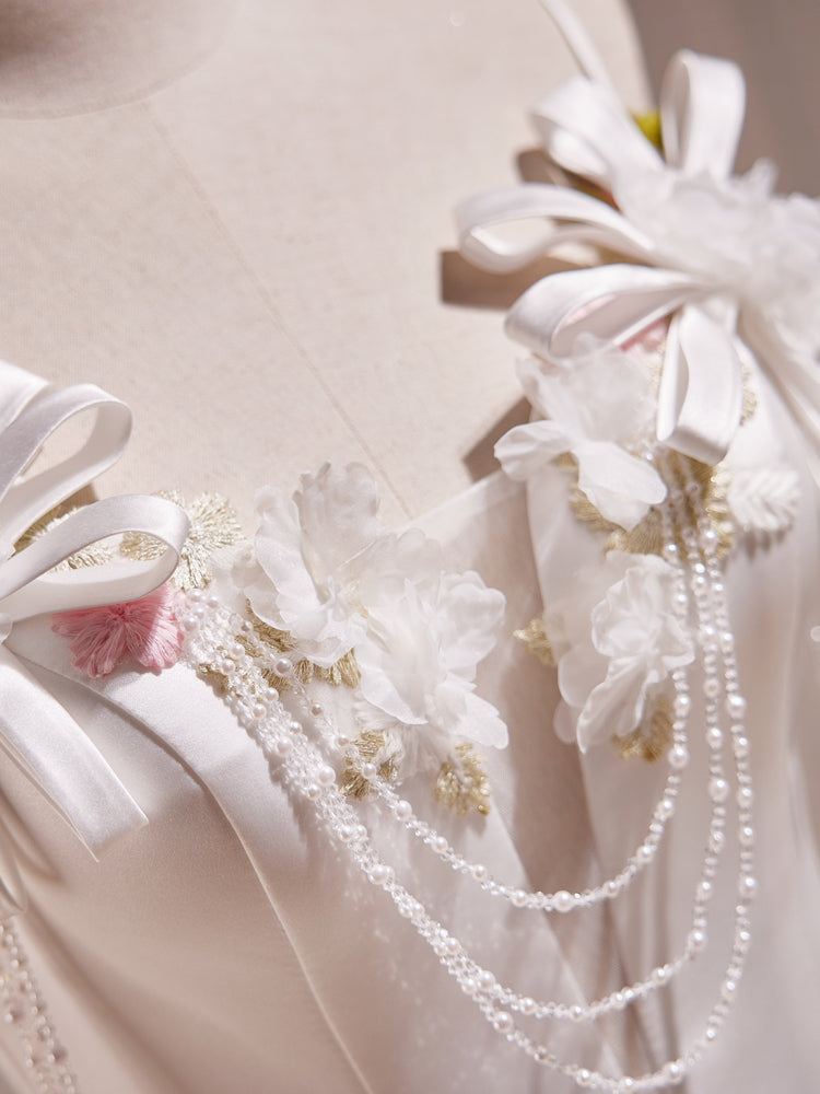 Elegant White V-Neck Satin Tea-Length Prom Dress with Beading - Perfect for Formal Dances, Weddings & Special Occasions