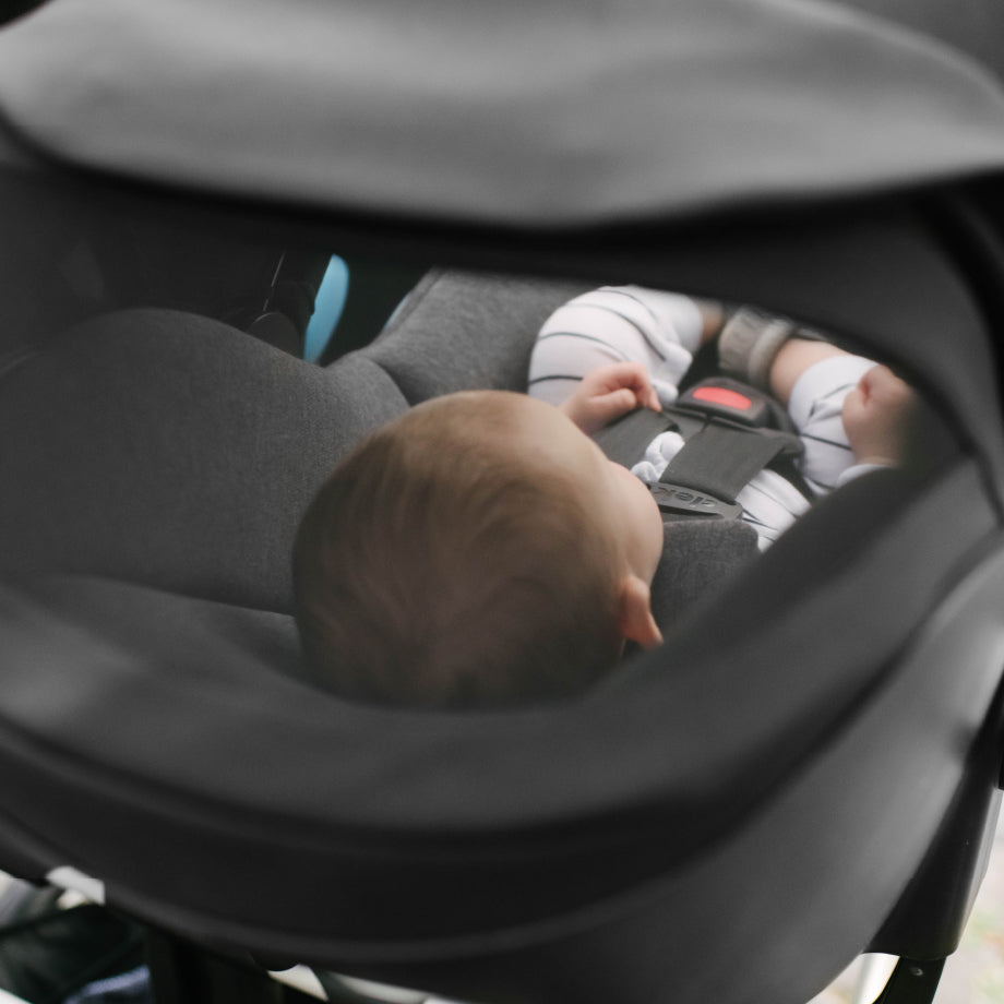 Clek Liingo Baseless Infant Car Seat – Lightweight & Safe for Newborns | Easy Installation & Travel-Friendly | Perfect for Airplanes, Road Trips & Daily Use