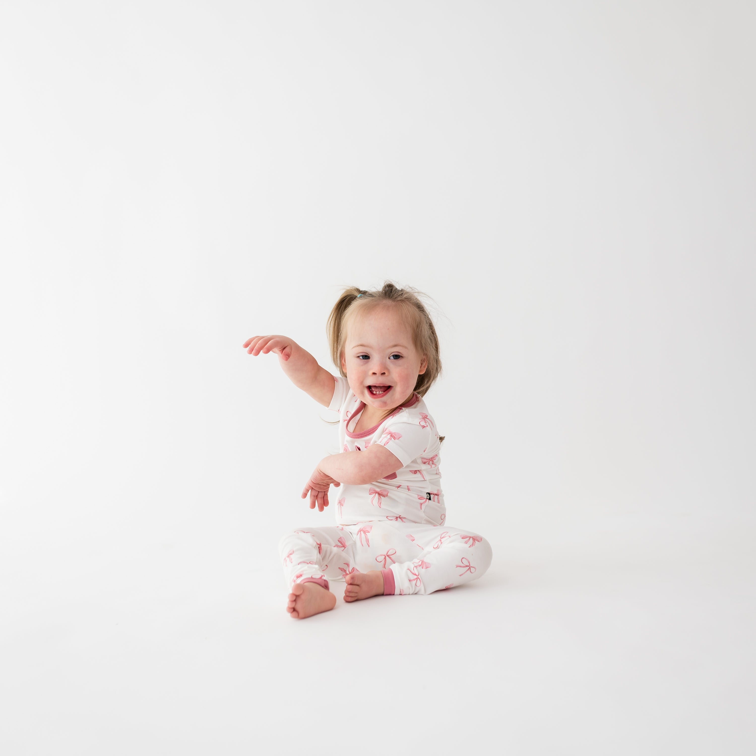 Women's Short Sleeve Bow Pajama Set - Soft Cotton Sleepwear for Comfortable Nights | Perfect for Lounging & Bedtime