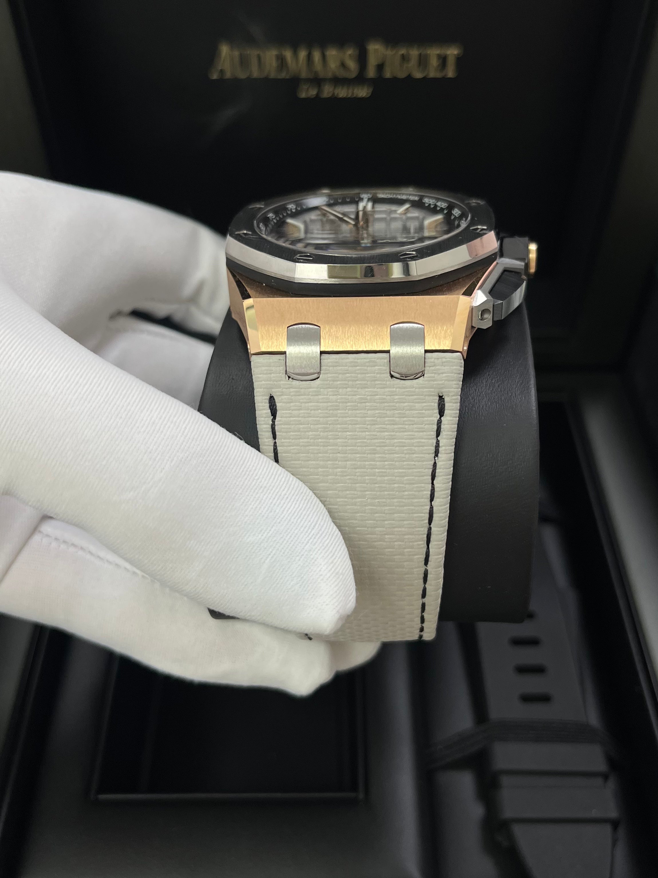 Audemars Piguet Royal Oak Offshore Chronograph 43mm Men's Watch - 18k Rose Gold & Titanium Case, Grey Dial (Ref# 26420OI.OO.A015VE.01) - Luxury Sports Watch for Business, Events & Collectors