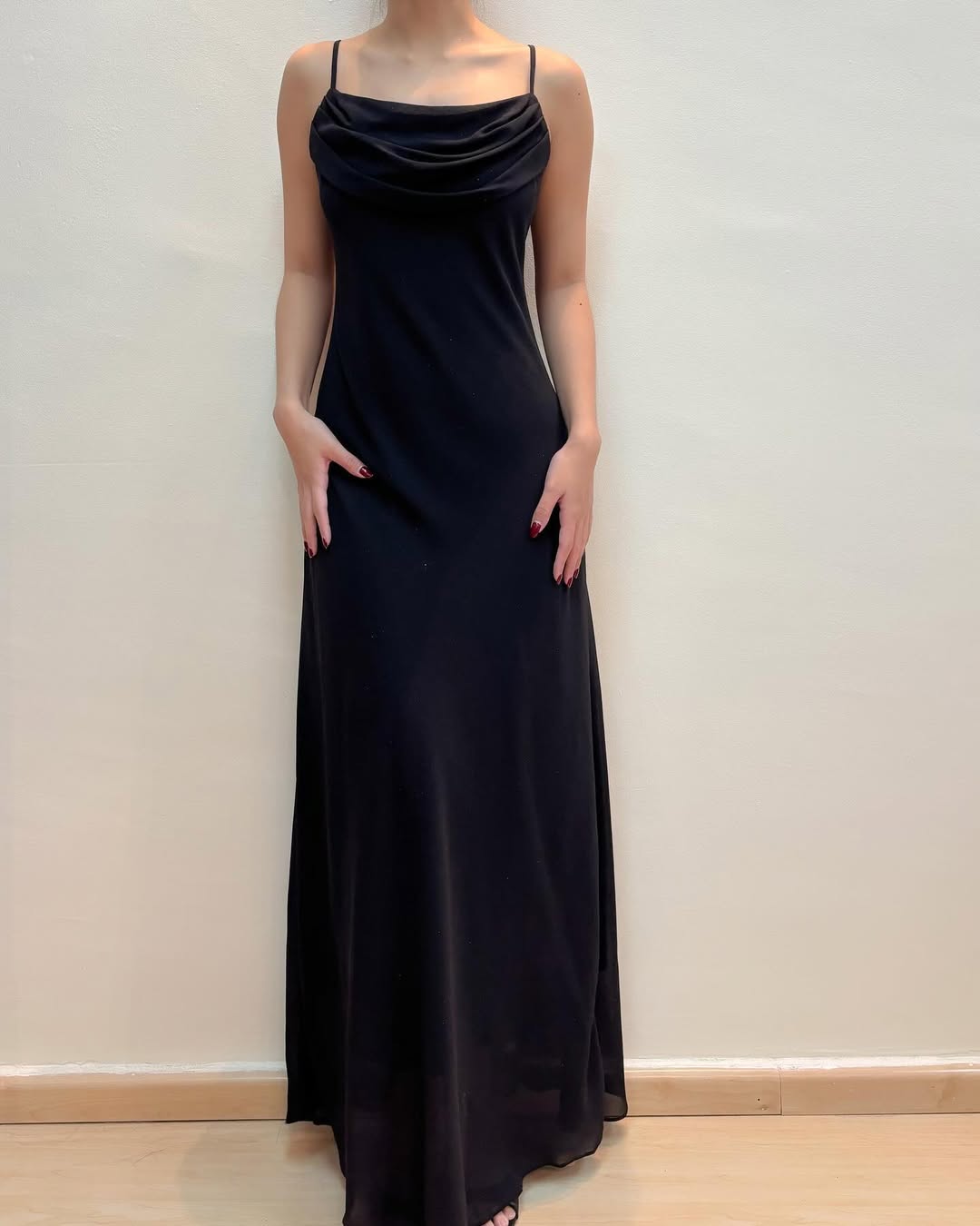 Elegant Black Chiffon Long Prom Dress Vintage Evening Gown for Women - Perfect for Formal Dances, Weddings & Special Occasions