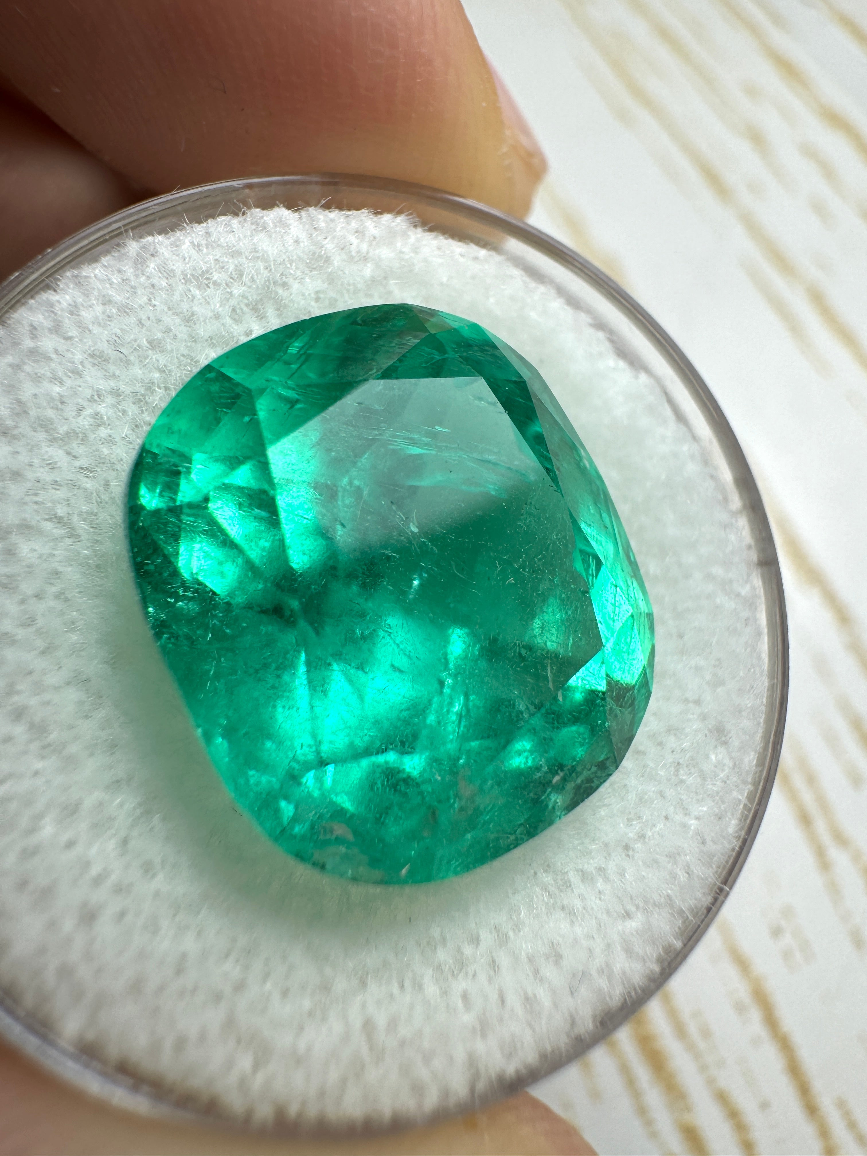 14.44 Carat Bluish Green Natural Colombian Emerald - Cushion Cut Loose Gemstone for Jewelry Making, Engagement Rings & Collector's Items
