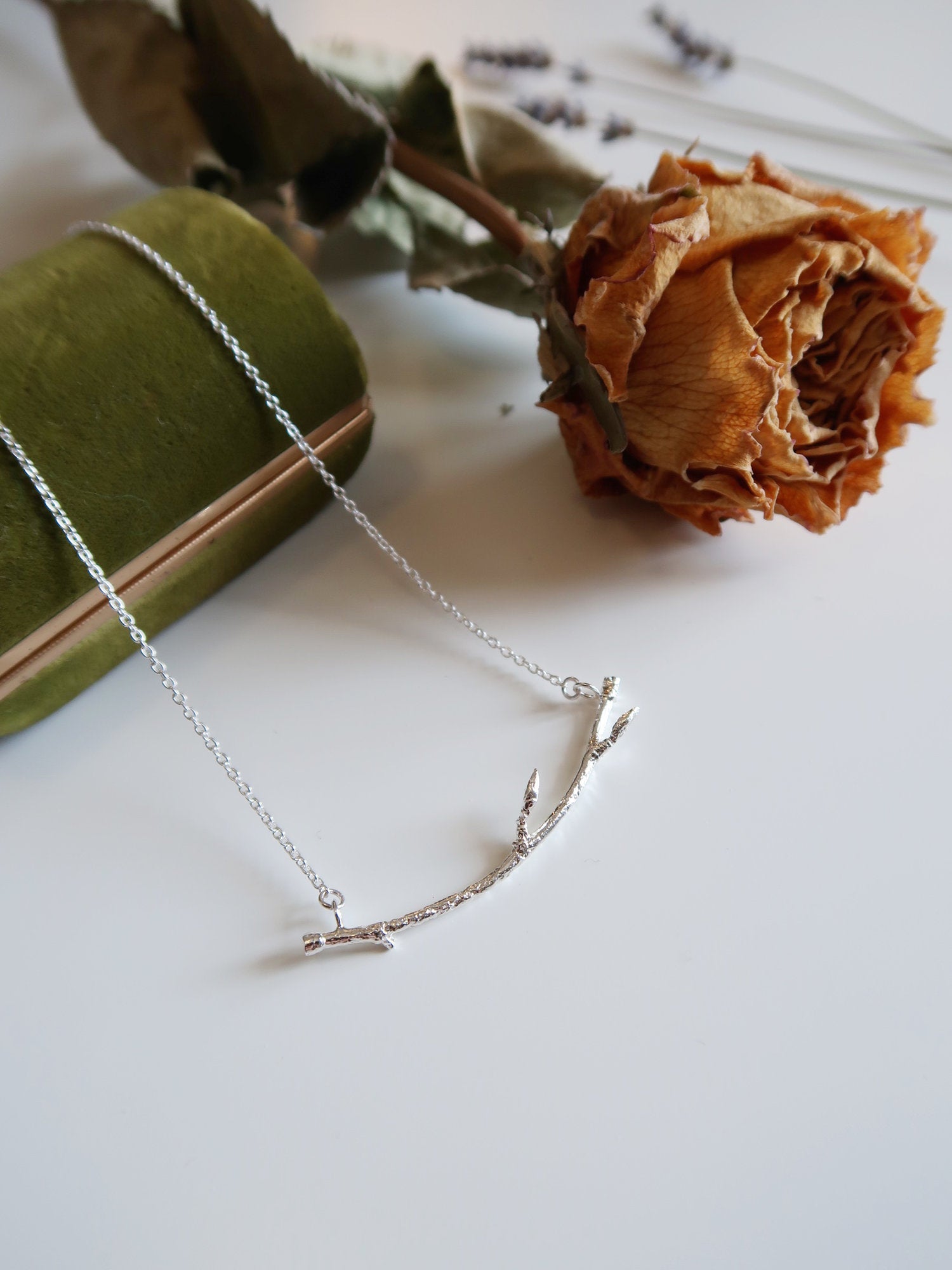 Elegant Curved Branch Bar Necklace for Women - Gold Plated Minimalist Pendant - Perfect for Everyday Wear, Date Nights & Gifts