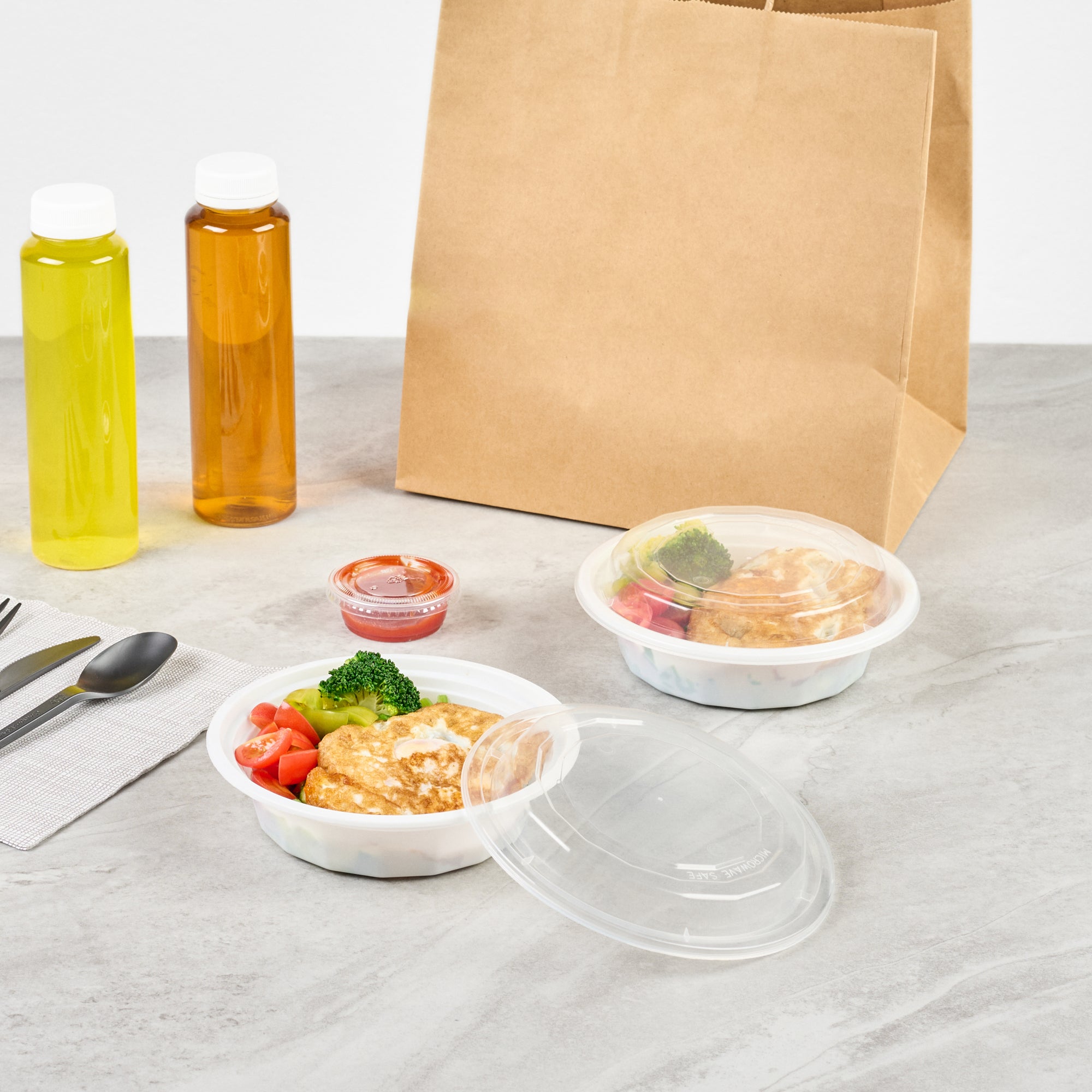 16 oz Round White Plastic To-Go Containers with Clear Lids - Microwave Safe (6.25