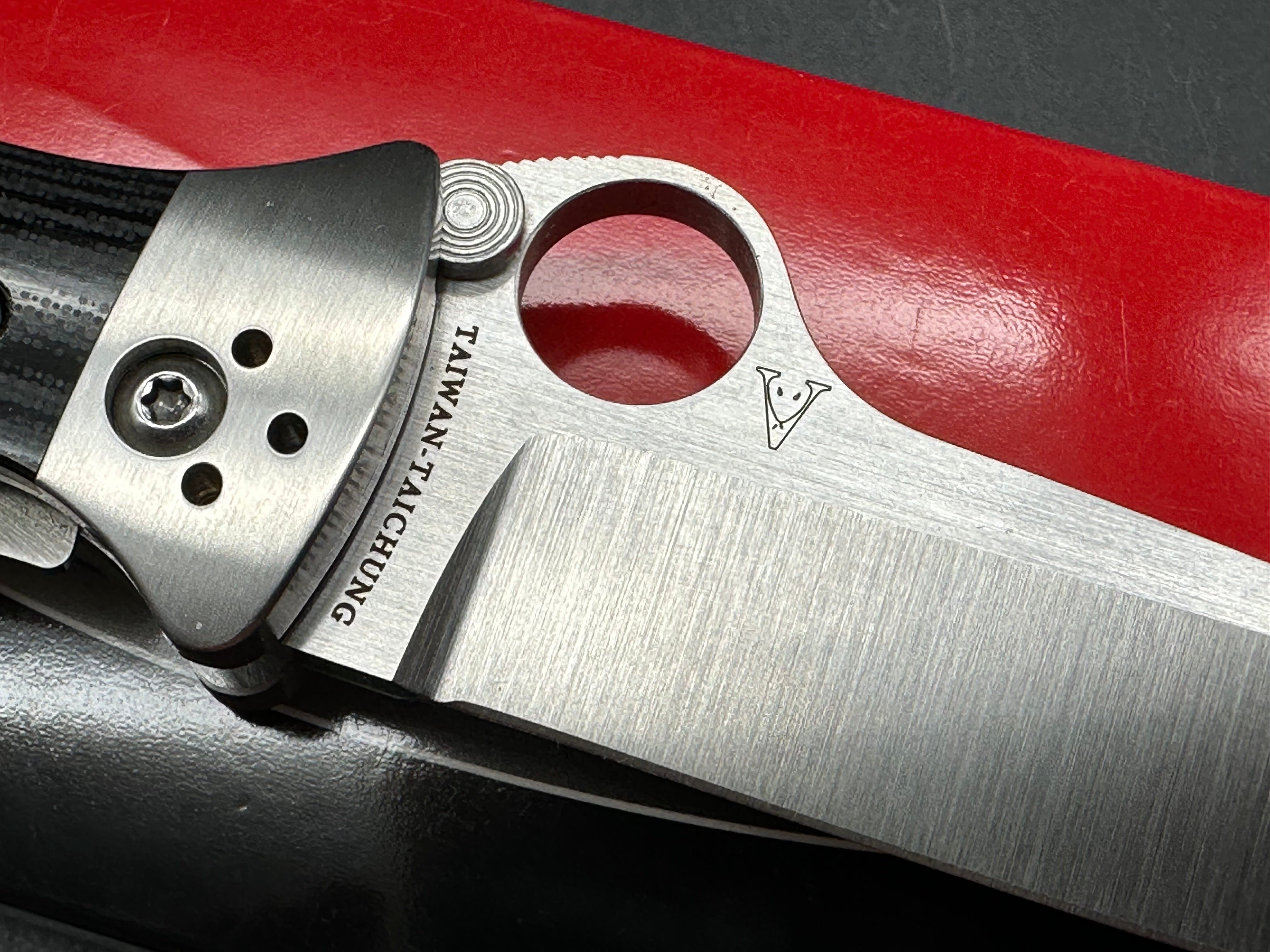 Spyderco Vallotton Sub Hilt Folding Knife - Premium EDC Pocket Knife for Outdoor, Camping & Survival Use