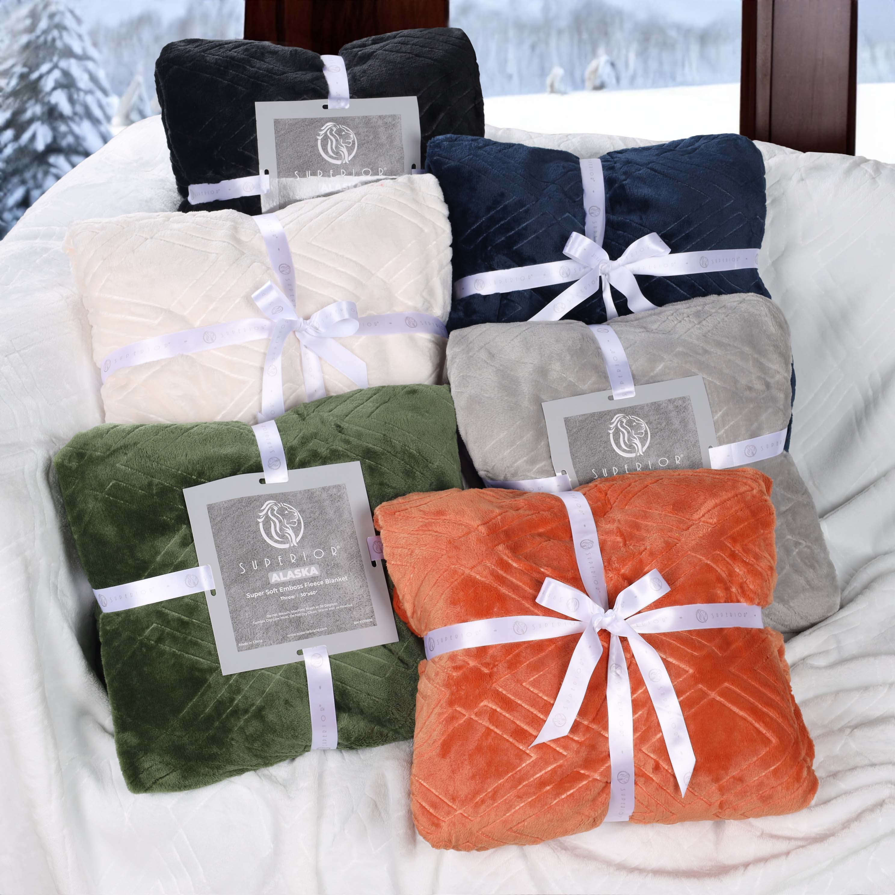 Premium Alaska Diamond Plush Fleece Blanket - Ultra Soft & Cozy Throw for Bed, Sofa, and Travel - Warm Winter Blanket for Home, Office, and Camping