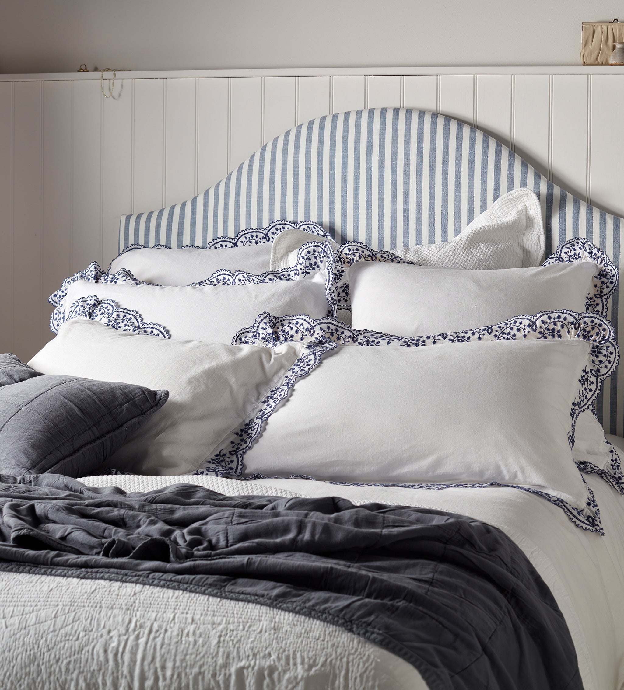 Premium Blue Elsie Cotton Linen Pillowcase Set - Soft Breathable Bedding for Side Sleepers - Perfect for Home, Hotel & Airbnb Use