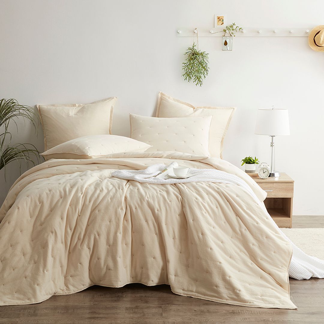 Premium Leno Quilt Set - Soft & Breathable Bedding Comforter for All Seasons | Perfect for Master Bedroom, Guest Room & Dorm Decor