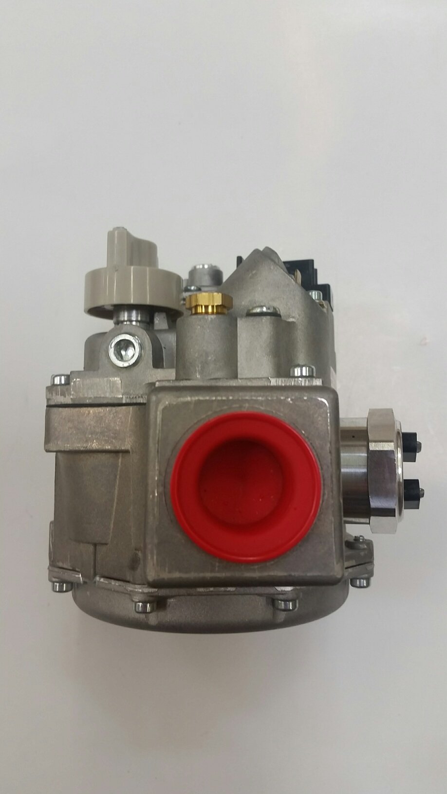 Robert Shaw Gas Valve #007666F - High-Quality Replacement for HVAC & Furnace Systems | Durable & Reliable for Home & Commercial Use
