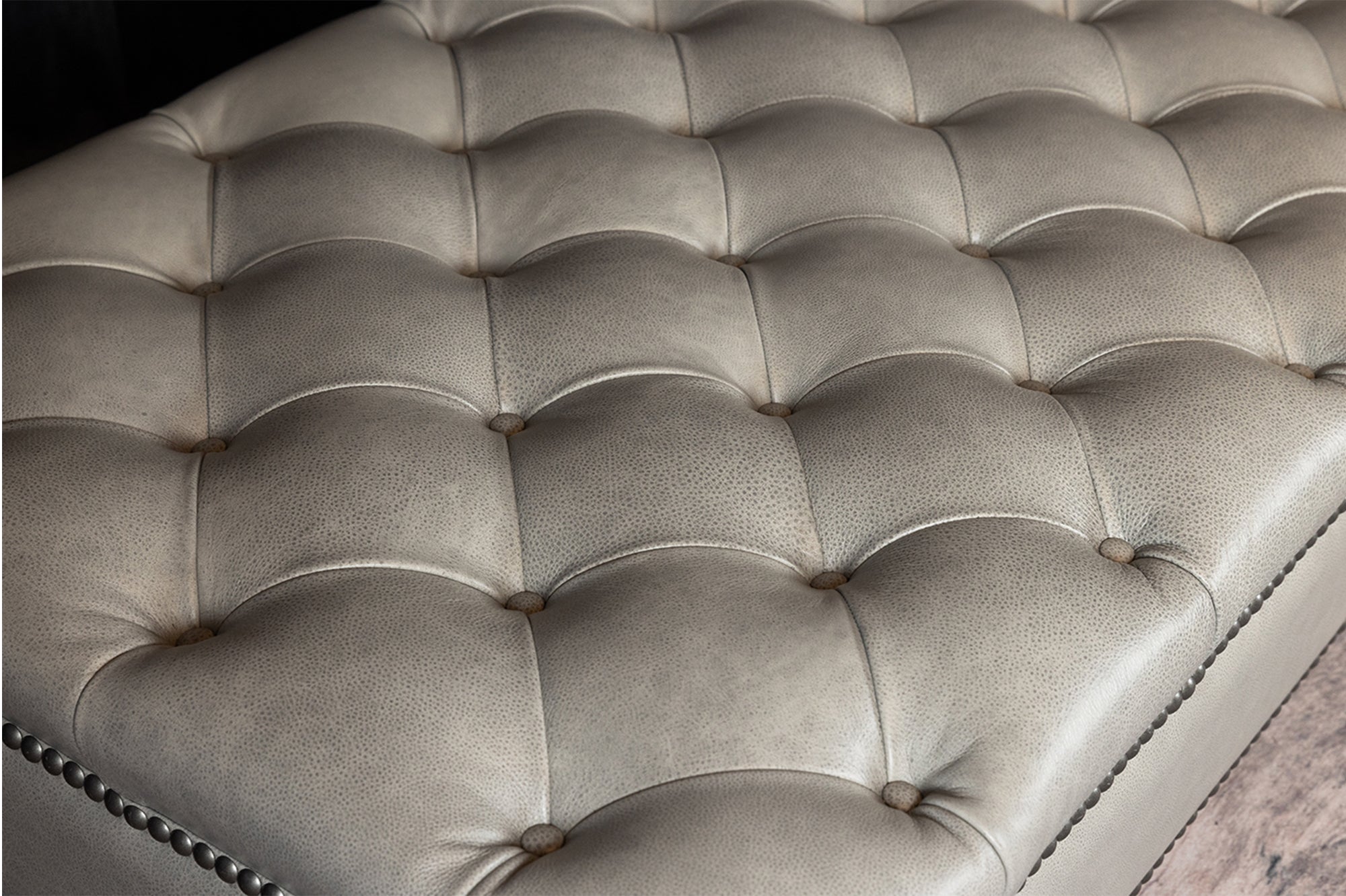 Royal Tufted Coffee Table Ottoman - Stylish Upholstered Storage Bench for Living Room, Bedroom & Home Decor