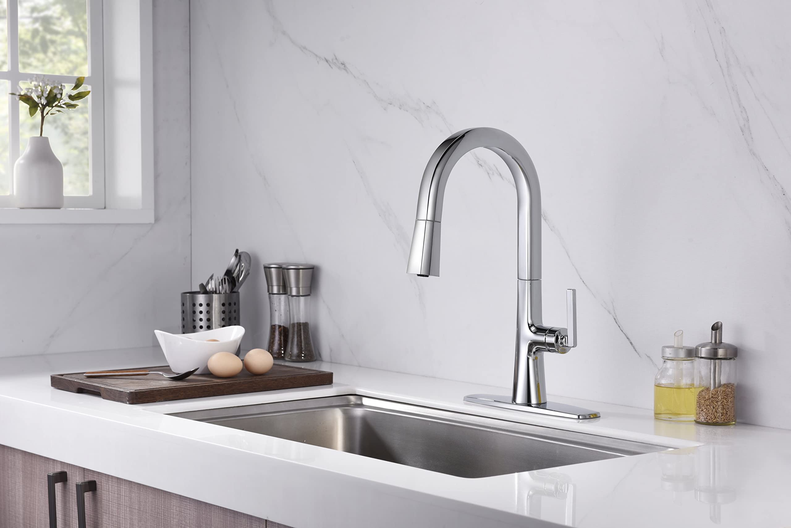Ultra Faucets UF17000 Single-Handle Pull-Down Spray Kitchen Faucet in Polished Chrome - Perfect for Modern Kitchens & Easy Dishwashing