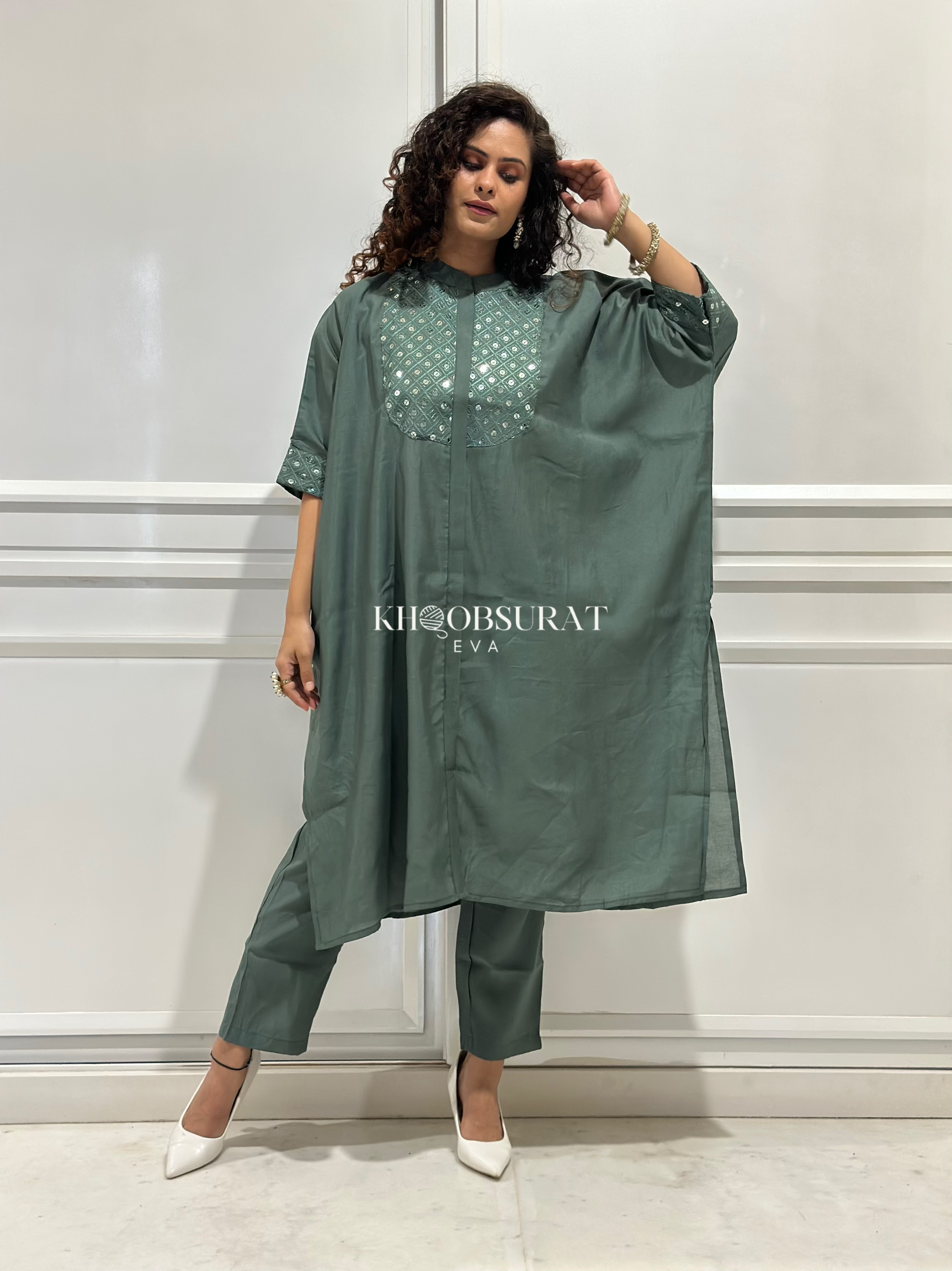Stylish Indian Green Kaftan Set for Women | Traditional Ethnic Embroidered Tunic & Pants Outfit | Perfect for Festivals, Weddings & Summer Vacations