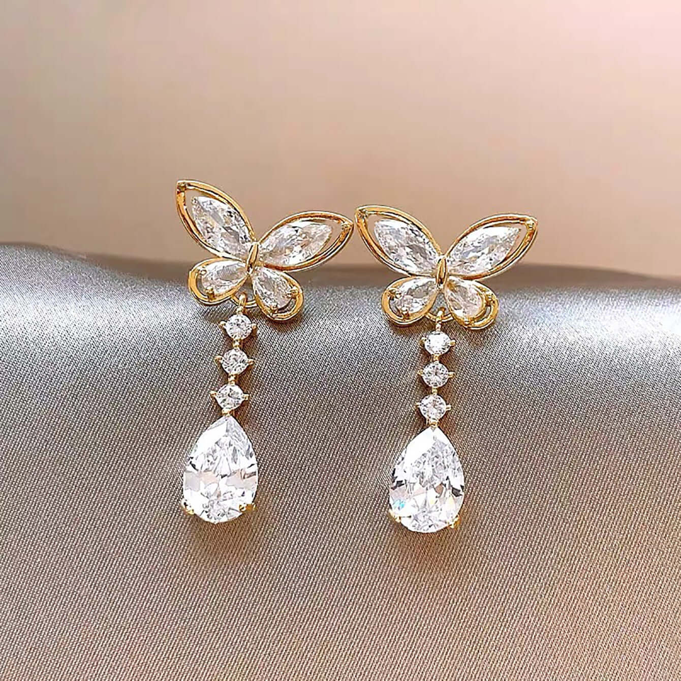 Bling Butterfly Crystal Drop Earrings for Women - Elegant Dangle Earrings with Sparkling Rhinestones | Perfect for Parties, Weddings & Special Occasions | S0643