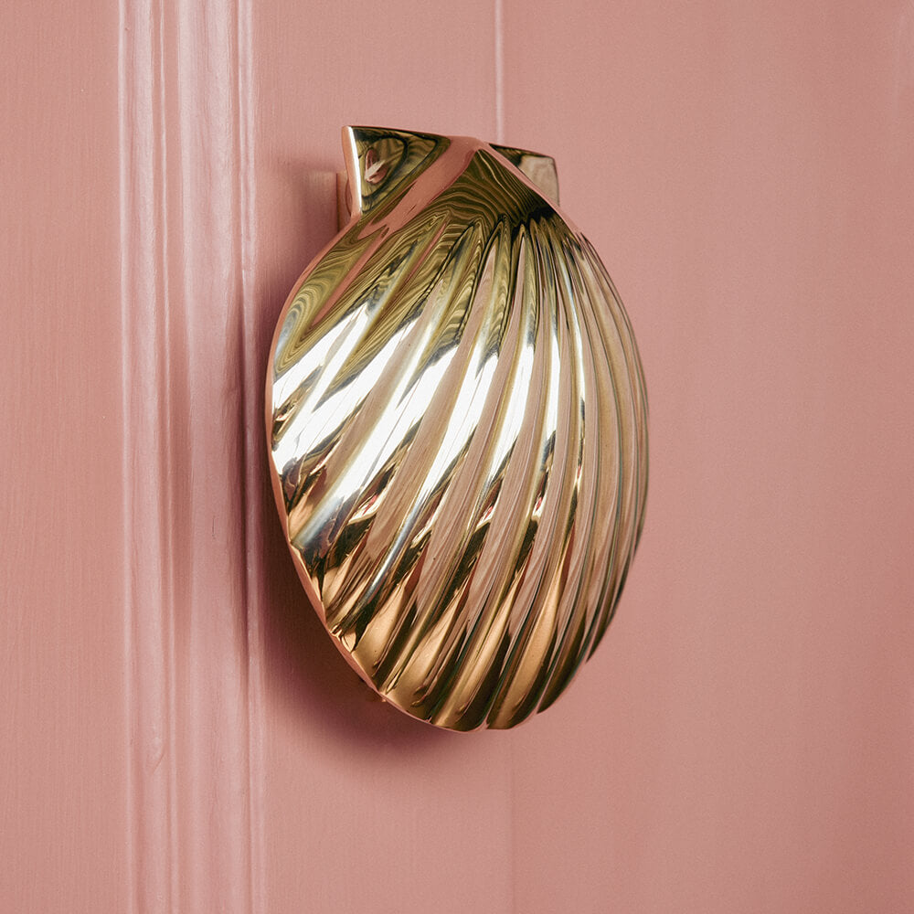 Scallop Shell Door Knocker - Polished Brass Finish - Elegant Coastal Home Decor for Front Door Entryway