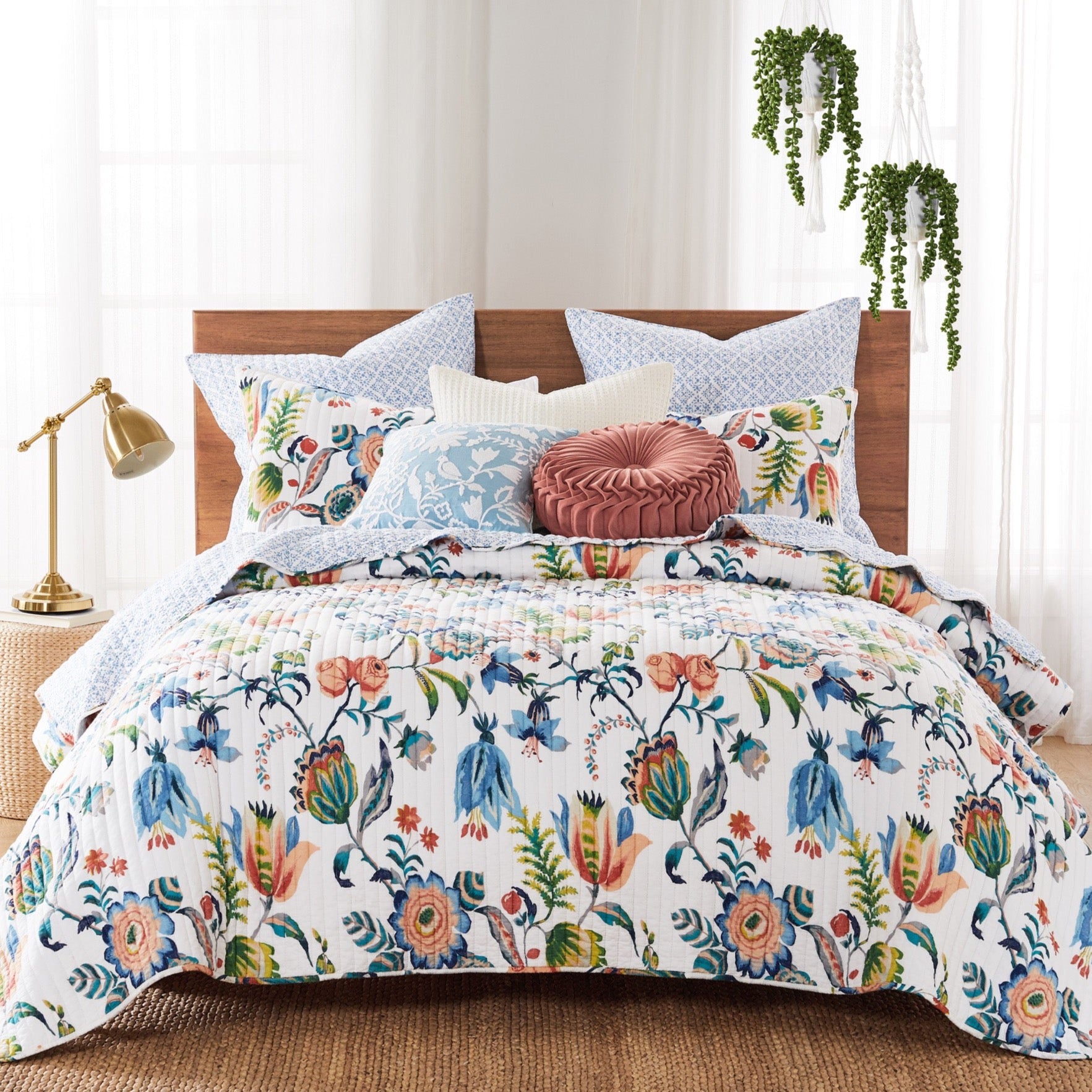 Luxury Eleni Quilt Set - Queen Size Bedding with Soft Microfiber - 3-Piece Comforter Set for Bedroom Decor - Perfect for Cozy Nights & Guest Room Essentials