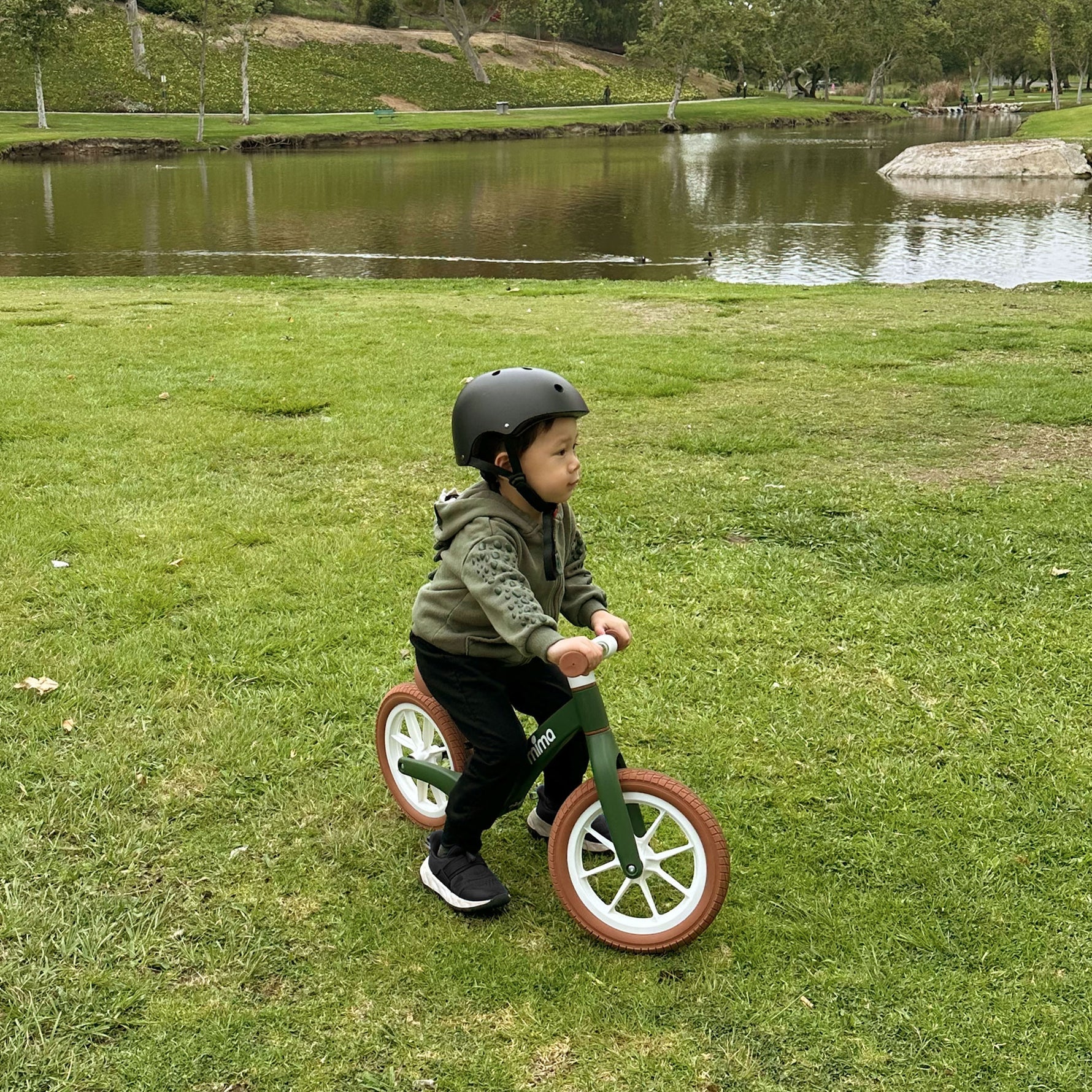 Mima Zoom Lite Balance Bike for Kids - Lightweight Aluminum Frame, Adjustable Seat - Perfect for Toddler Learning to Ride, Outdoor Play & Indoor Use