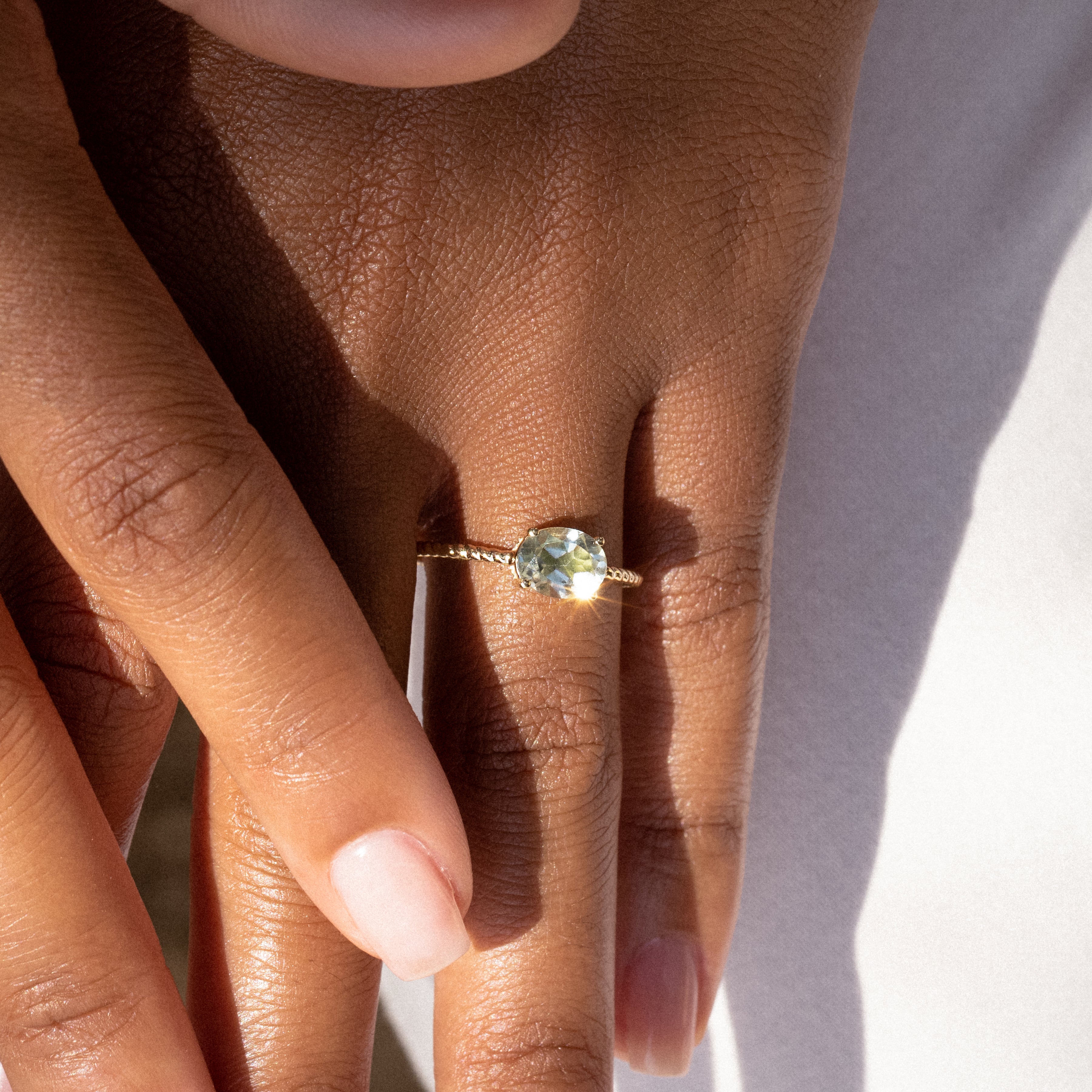 Green Amethyst Twist Ring for Women - Elegant Gemstone Jewelry for Everyday Wear & Special Occasions