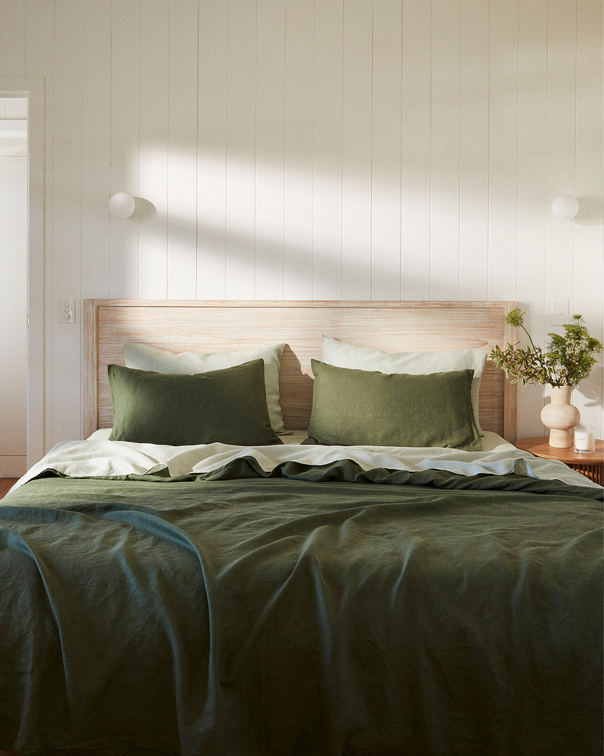 Premium 100% French Flax Linen Sheet Set - Breathable & Soft Bedding for All Seasons - Perfect for Master Bedroom, Guest Room & Vacation Homes