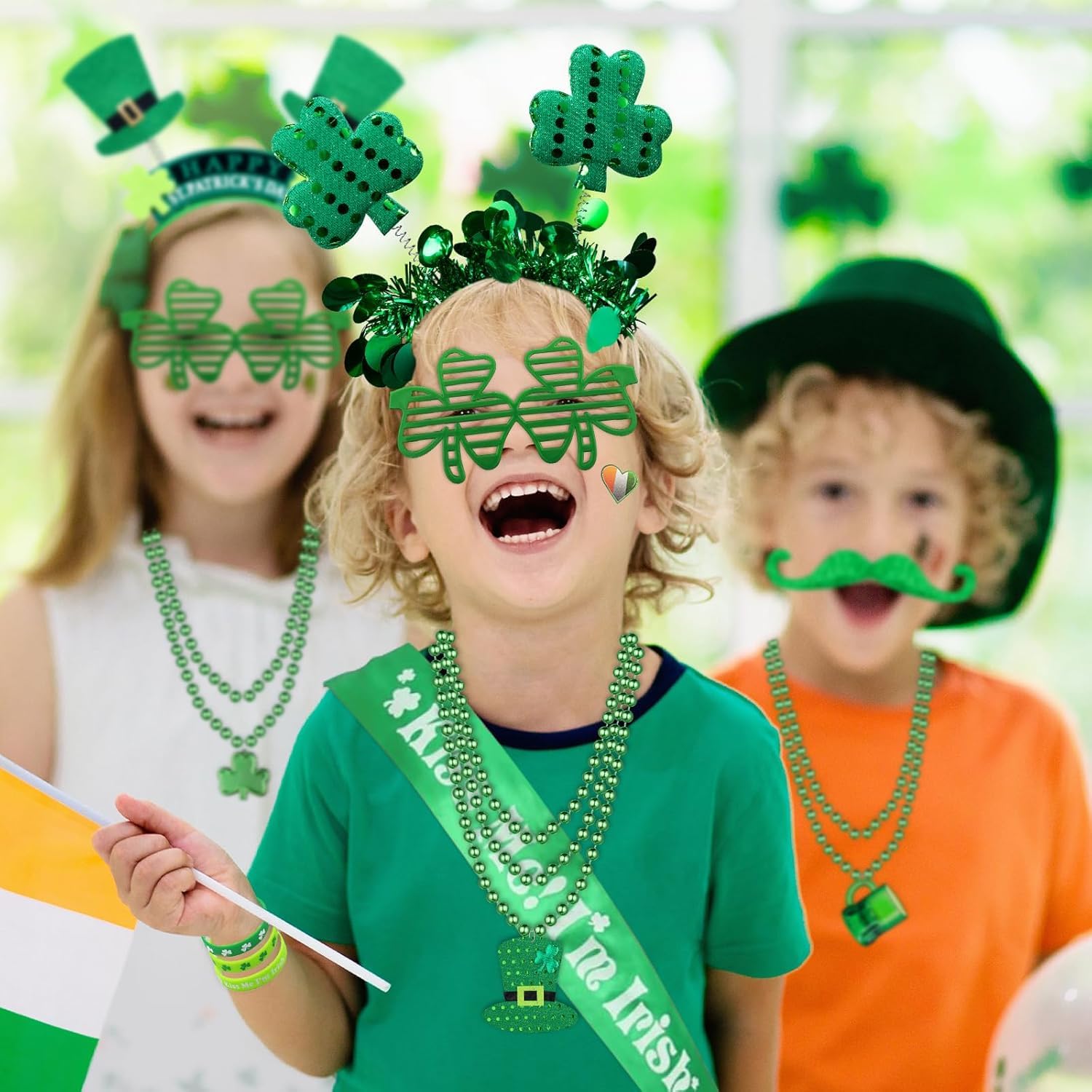 St. Patrick's Day Shamrock Necklace for Women - Bulk Green Beaded Irish Pendant Accessories - Party Favors & Decorations for St. Patty's Day Celebrations, Parades & Irish-Themed Events