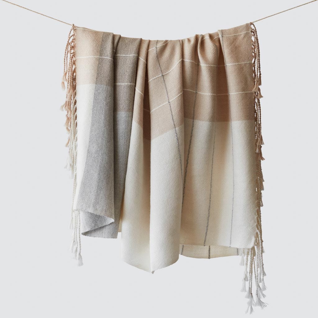 Soft & Cozy Aurora Alpaca Throw Blanket - Luxurious 100% Baby Alpaca Wool for Bed, Couch & Home Decor - Perfect for Winter Warmth & Gift Giving
