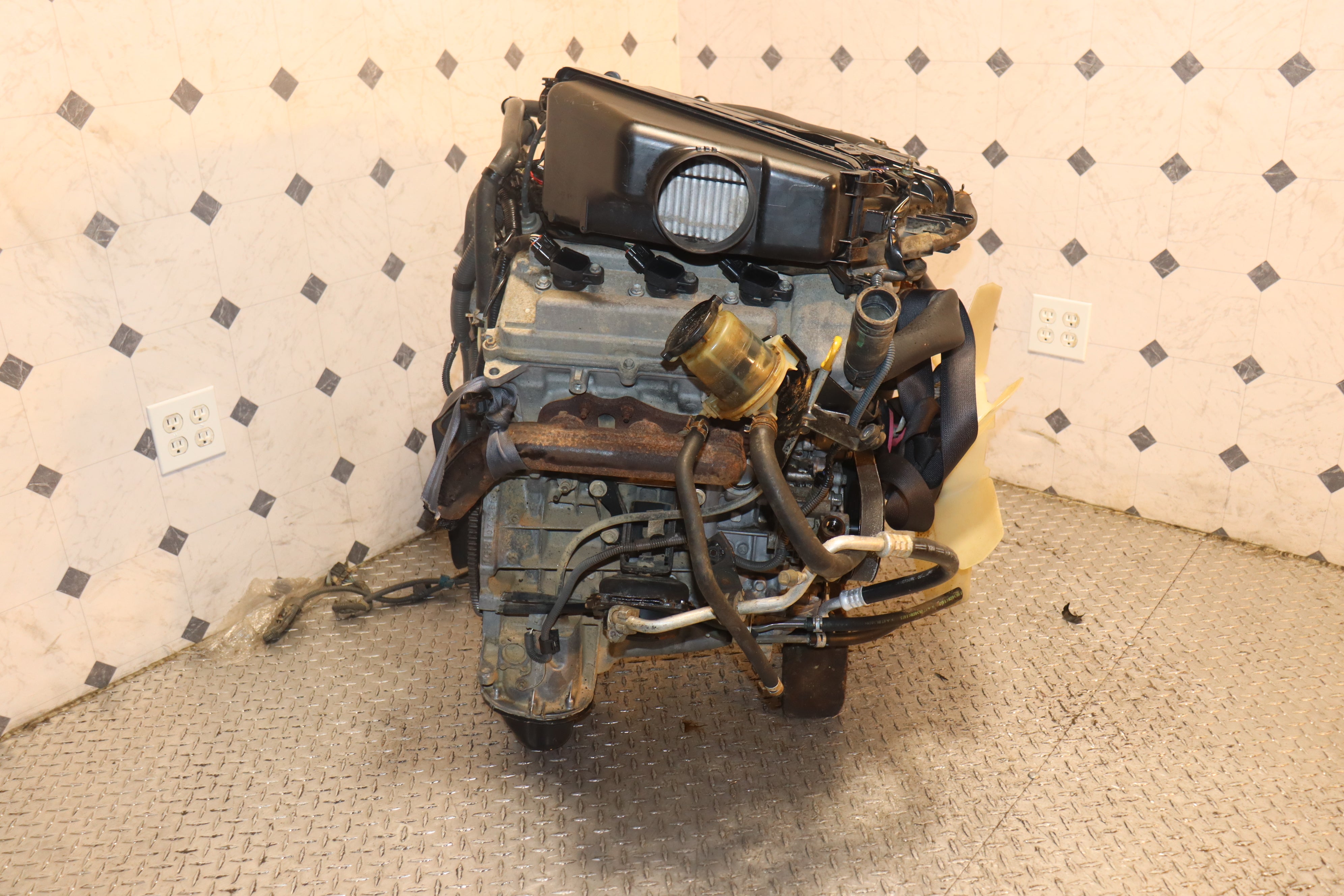 JDM 1GR-FE 4.0L Engine for 05-15 Toyota Tacoma, 05-10 Tundra, 07-09 FJ Cruiser & 02-09 4Runner - High Performance Replacement Engine for Off-Roading & Daily Driving