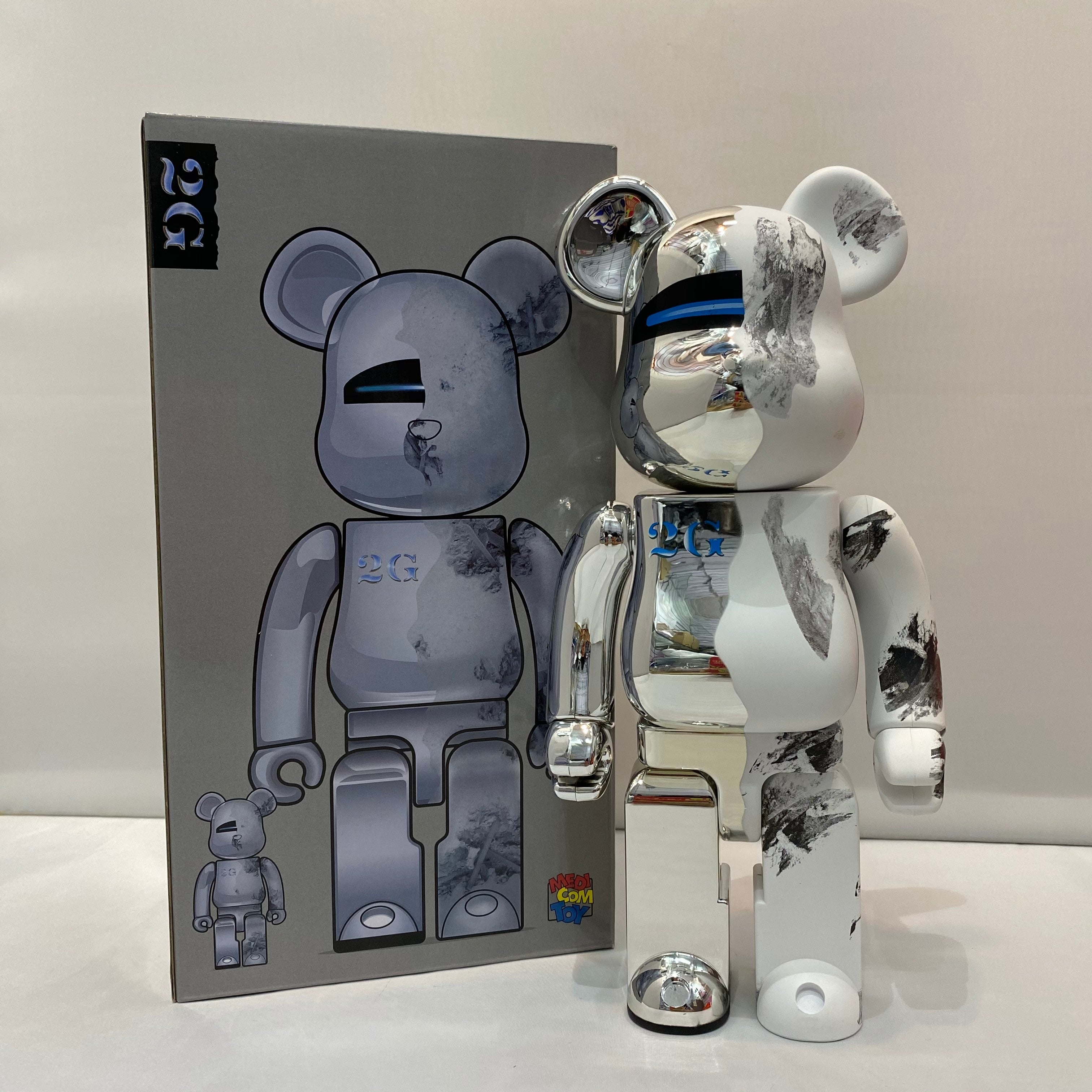 Limited Edition Bearbrick Collectible Figurine - Rare Vinyl Art Toy for Display & Investment | Perfect for Home Decor, Office Display & Anime Collections