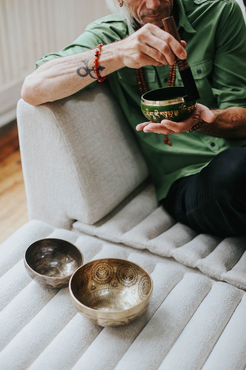 Green Tara Goddess Singing Bowl - Tibetan Meditation Bowl for Healing, Yoga & Spiritual Practice - Perfect for Mindfulness, Sound Therapy & Home Decor