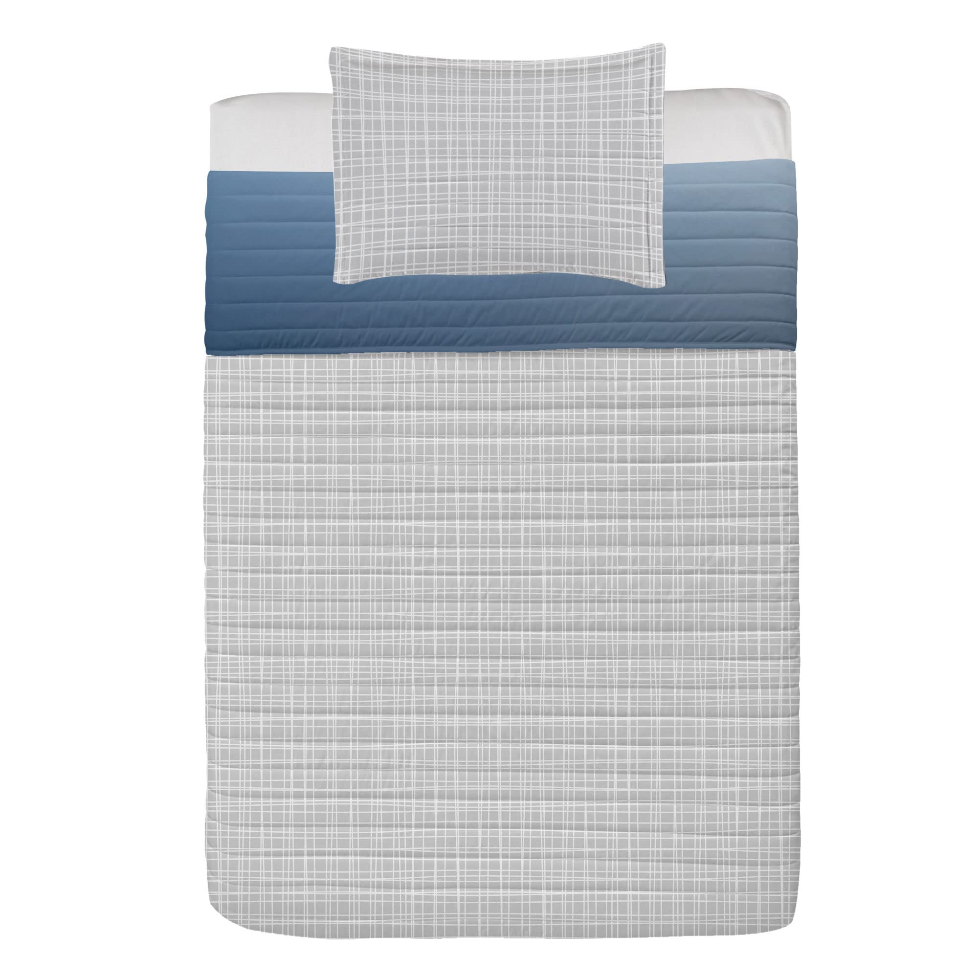 Ambesonne Reversible Bedspread Set with Pillow Shams - Foggy Mountain Scenery Microfiber Bedding in Pale Blue, Twin Size for Hiking & Outdoor Enthusiasts - Perfect for Cozy Cabins, Camping Trips & Nature-Inspired Bedrooms