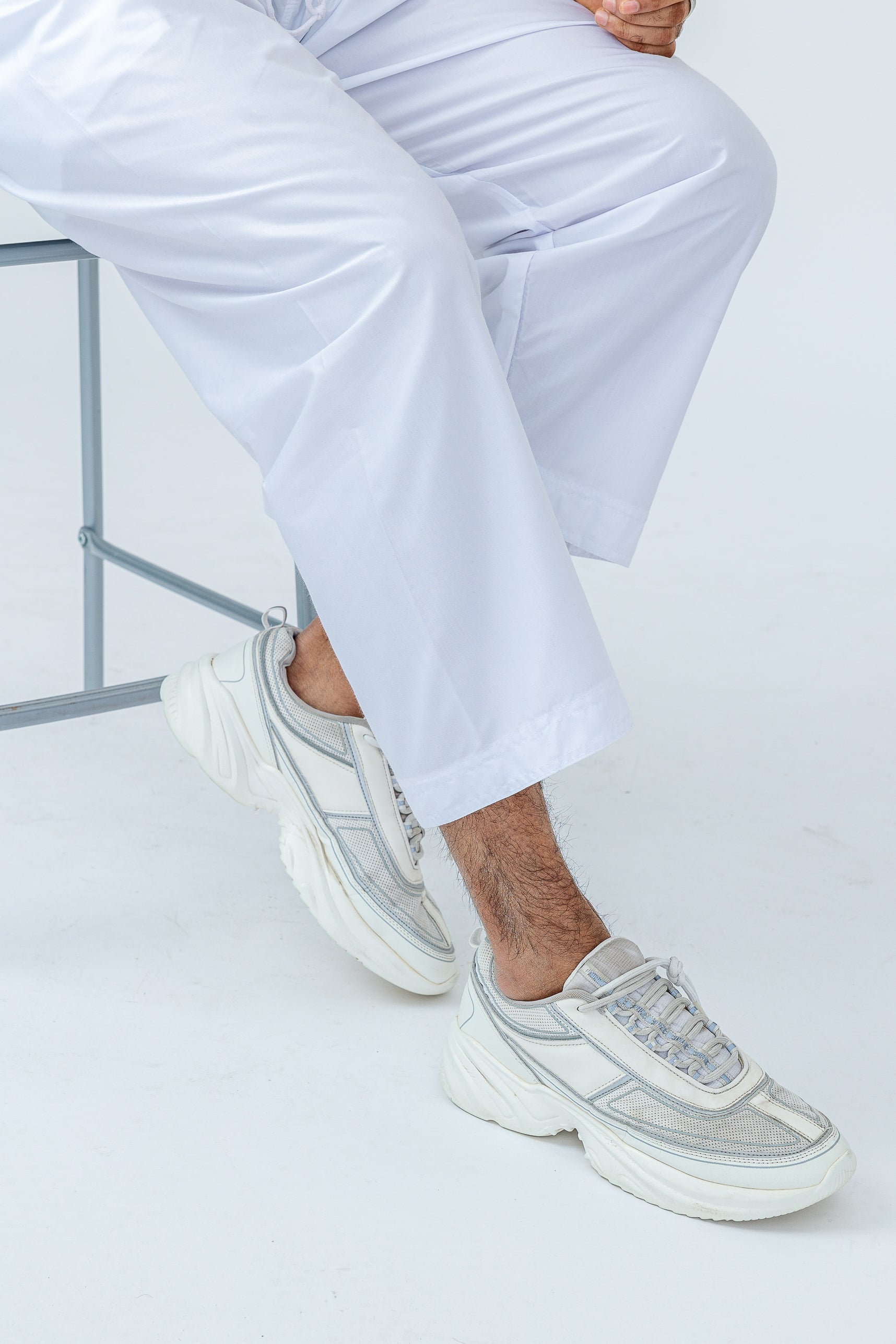 Men's Comfortable White Pants with Elastic Waistband & Zipper Pocket - Perfect for Casual Wear, Office & Travel