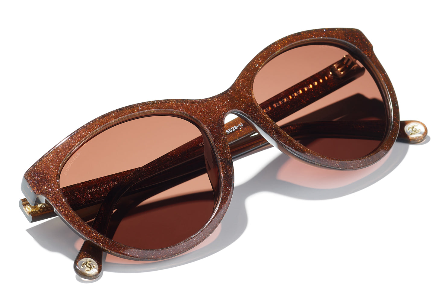 Chanel 5523U Sunglasses - Luxury Designer Shades for Women & Men - UV Protection & Stylish Fashion Accessory - Perfect for Beach, Driving & Outdoor Activities