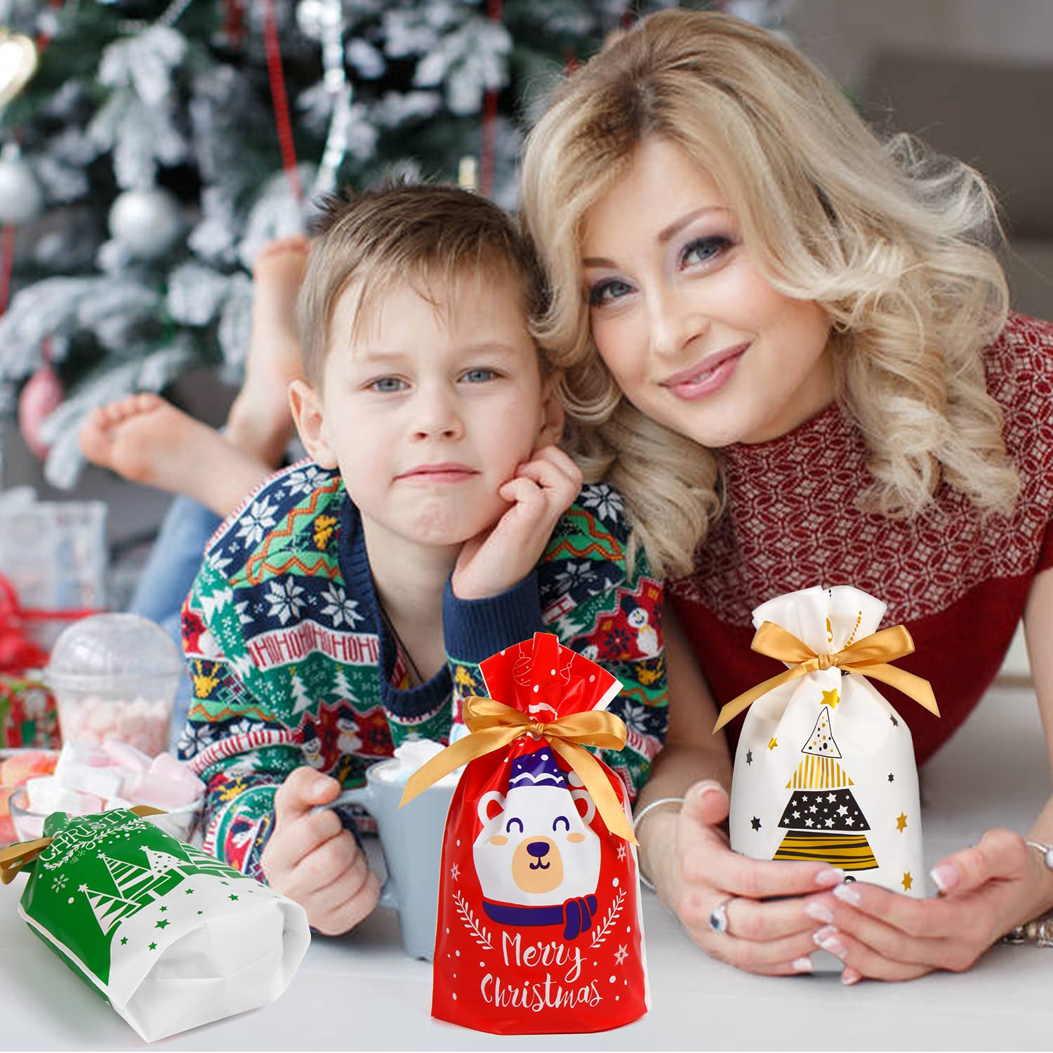 DERAYEE Christmas Gift Bags 34 Pack - Assorted Size Drawstring Holiday Treat Bags for Candy, Party Favors & Small Gifts | Perfect for Xmas Parties, Stocking Stuffers & Gift Exchanges