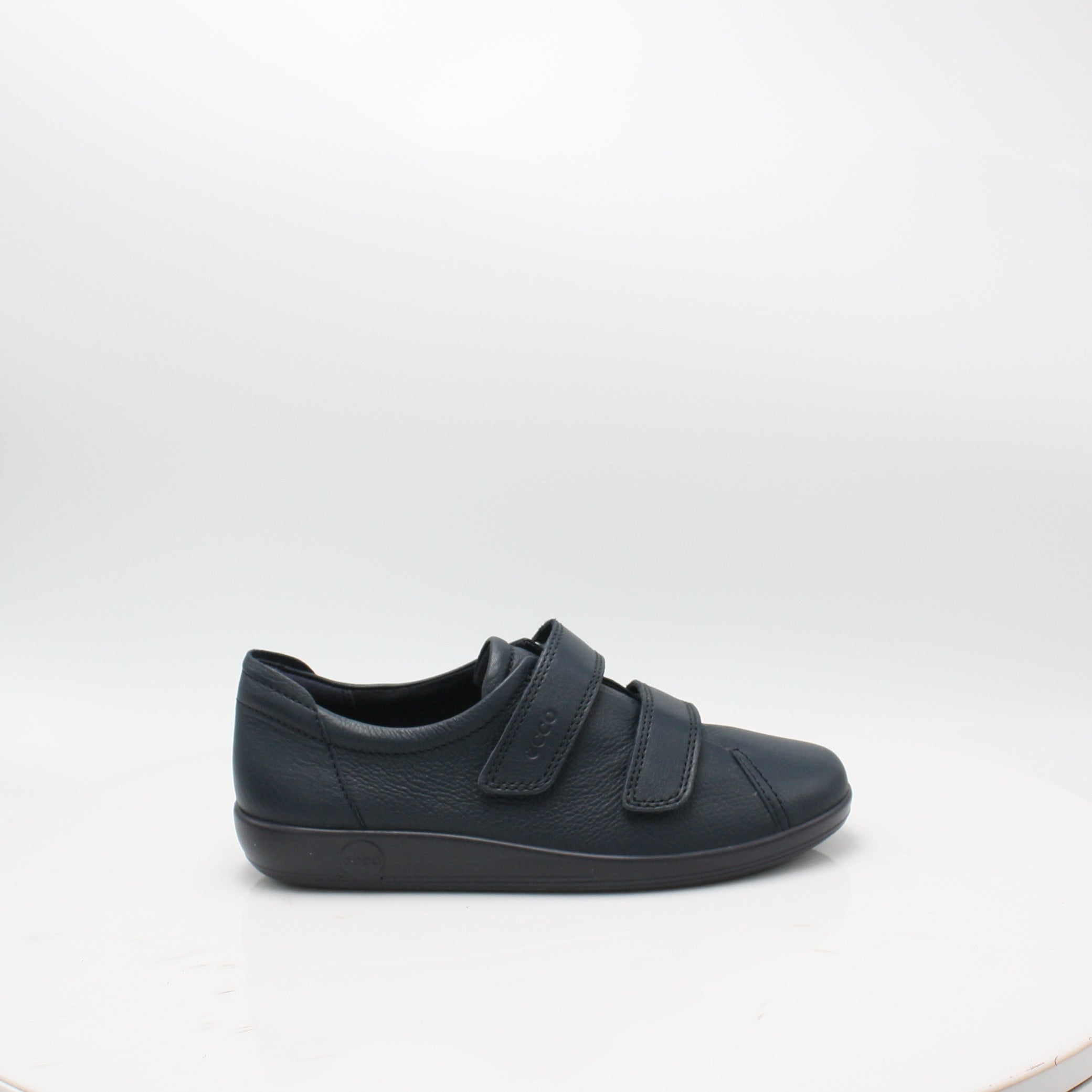 ECCO SOFT 2.0 Women's Comfortable Walking Shoes - Breathable Lightweight Sneakers for Work, Travel & Everyday Wear