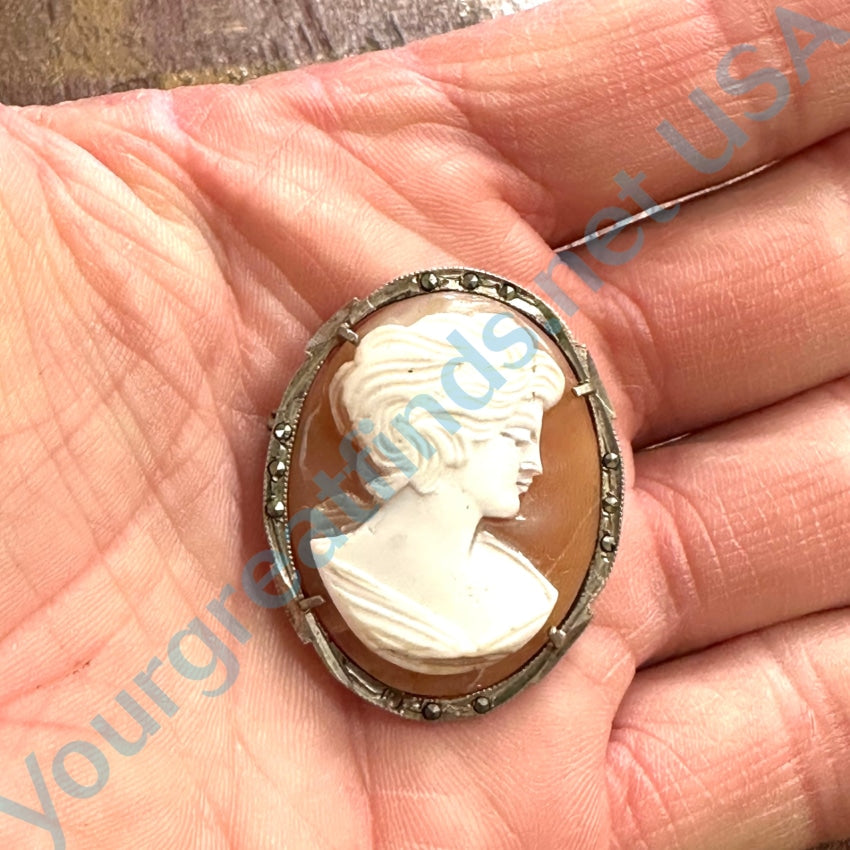 Vintage 800 Silver Hand-Carved Shell Cameo Brooch Pendant - Elegant Jewelry for Women, Perfect for Weddings, Parties & Vintage Fashion Collections