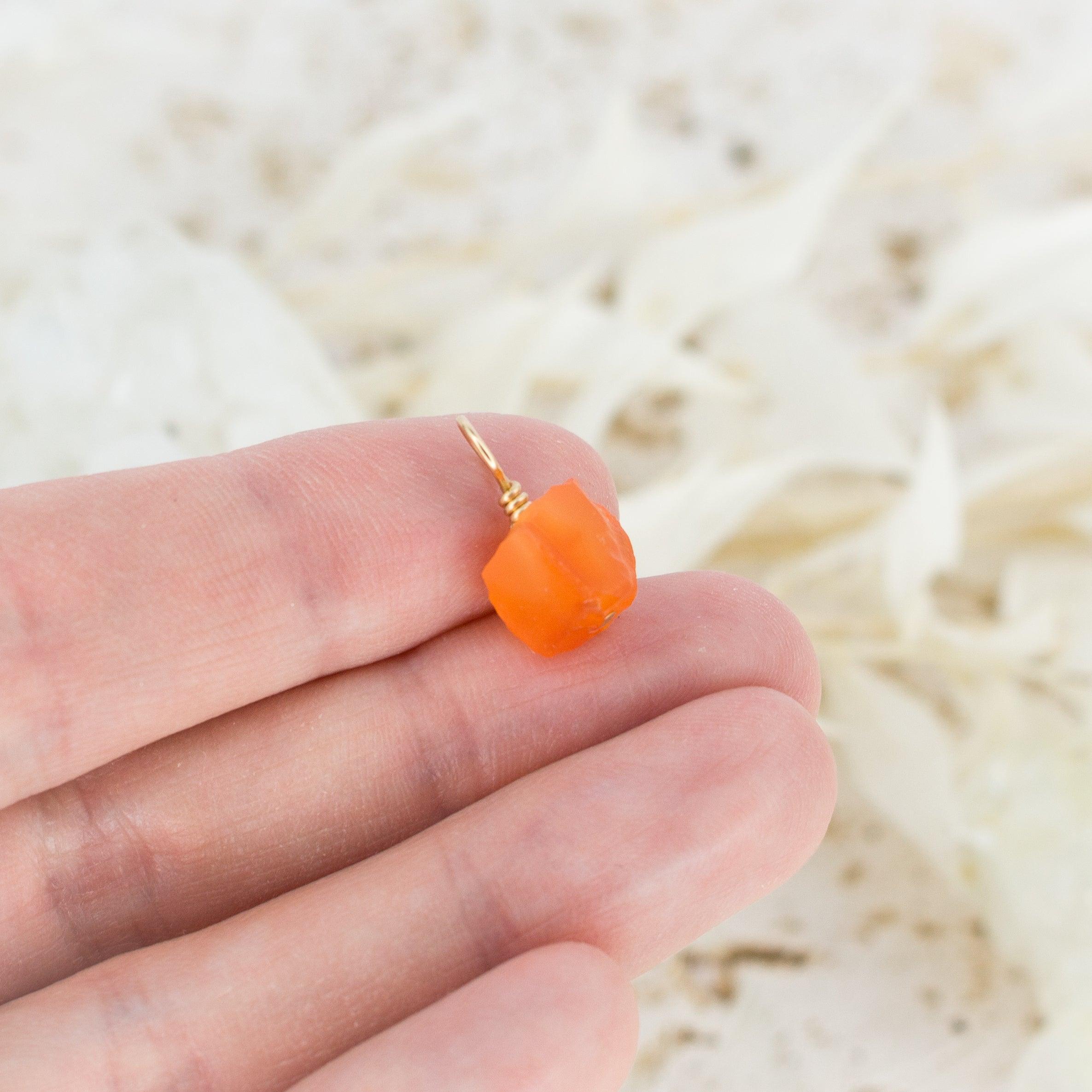 Natural Raw Carnelian Crystal Pendant Necklace - Healing Stone Jewelry for Women, Chakra Balancing & Energy Protection - Perfect for Meditation, Yoga & Spiritual Gifts