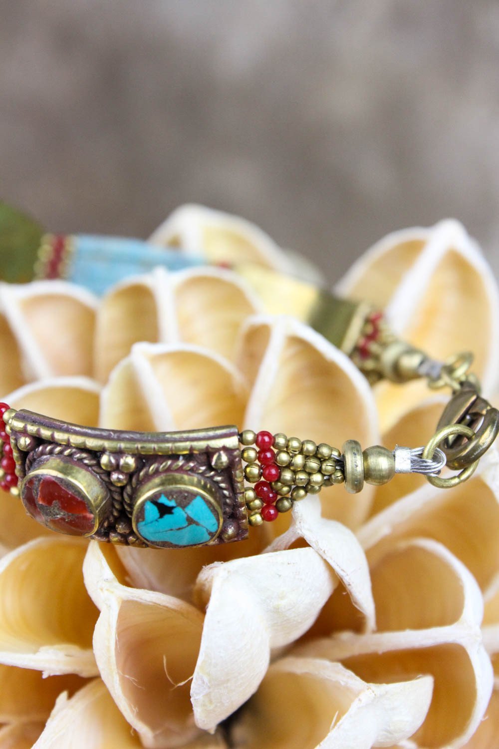 Tibetan Wisdom & Courage Bracelet - Handmade Buddhist Mala Beads for Meditation, Spiritual Protection & Positive Energy | Perfect for Yoga, Mindfulness & Daily Wear