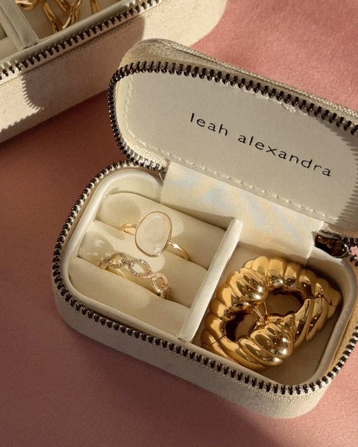 Elegant Mini Jewelry Box for Necklaces, Rings & Earrings - Perfect for Gifts, Travel & Home Storage | Compact Jewelry Organizer with Velvet Lining