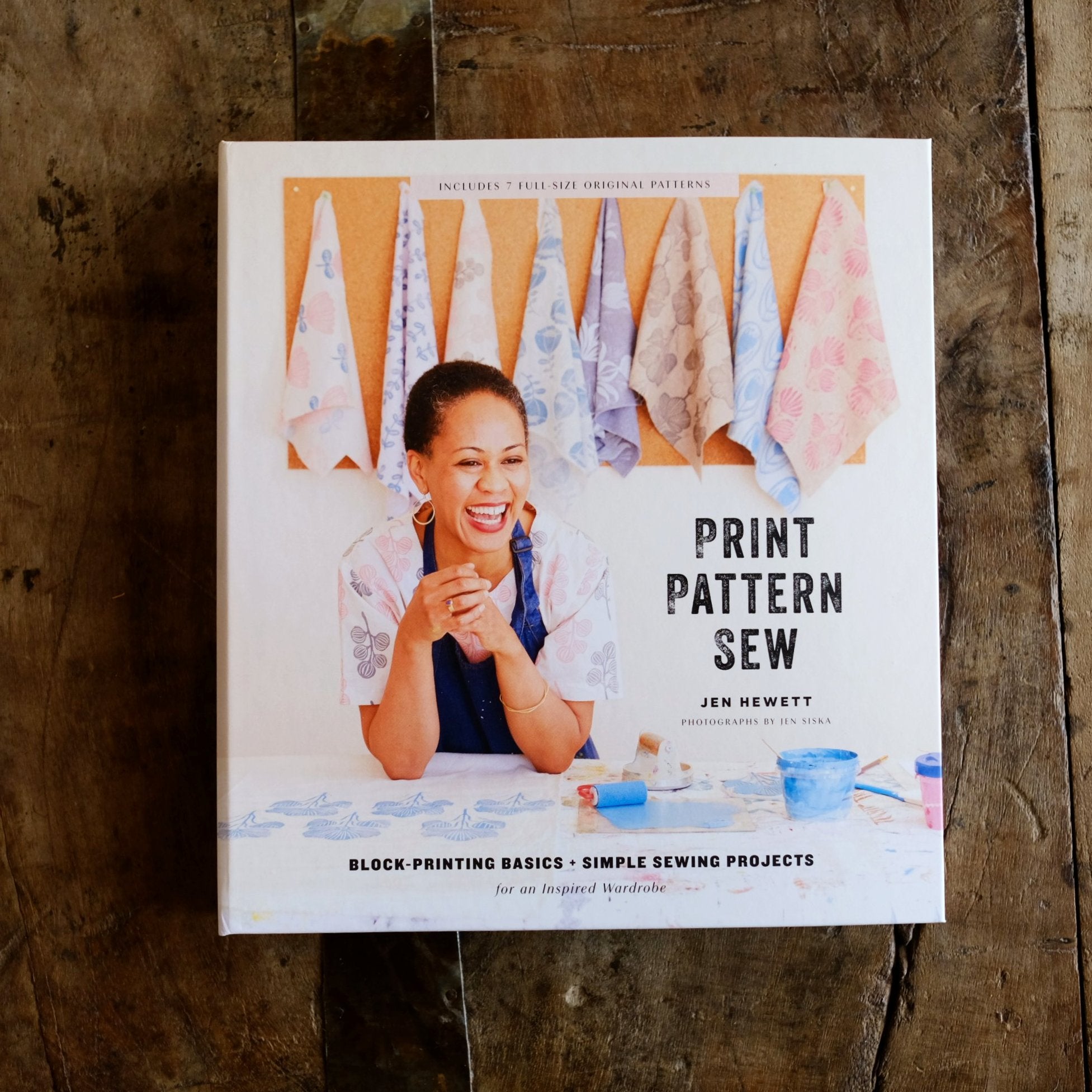 Print, Pattern, Sew by Jen Hewett - Modern Fabric Design Book for DIY Sewing & Textile Projects - Perfect for Home Decor, Quilting & Fashion Design