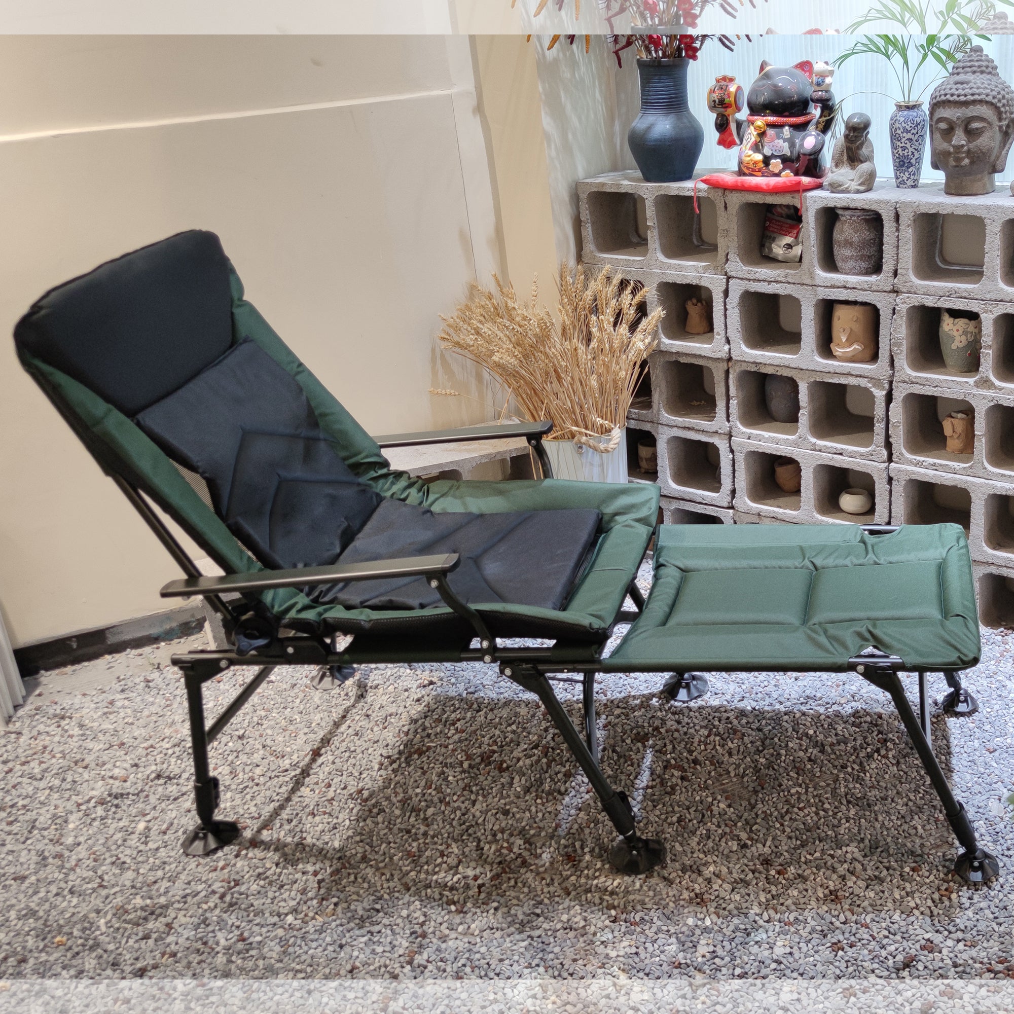 Portable Folding Reclining Camping Chair with Detachable Footrest & Adjustable Backrest - Lightweight Outdoor Lounge Chair for Camping, Beach, Hiking, Fishing (Green & Black) - Perfect for Backyard Relaxation, Picnics and Tailgating