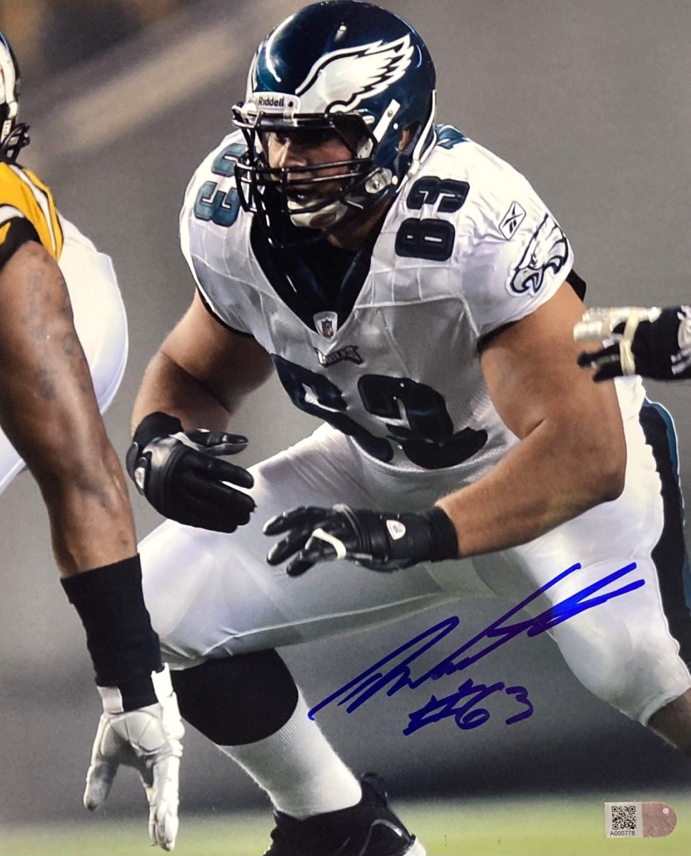 Danny Watkins Autographed 8x10 Philadelphia Eagles Photo - Signed Memorabilia for NFL Fans, Collectors & Sports Enthusiasts - Perfect for Man Cave, Game Room Decor or Gift for Eagles Fans