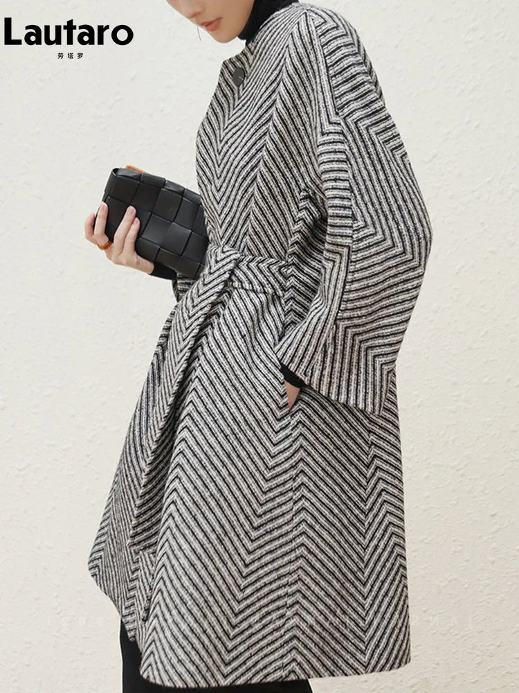 Women's Black & White Zigzag Wool Coat - Elegant A-Line Loose Fit Winter Fashion 2022 | Korean Style Runway Trench Coat for Office, Dating & Special Occasions