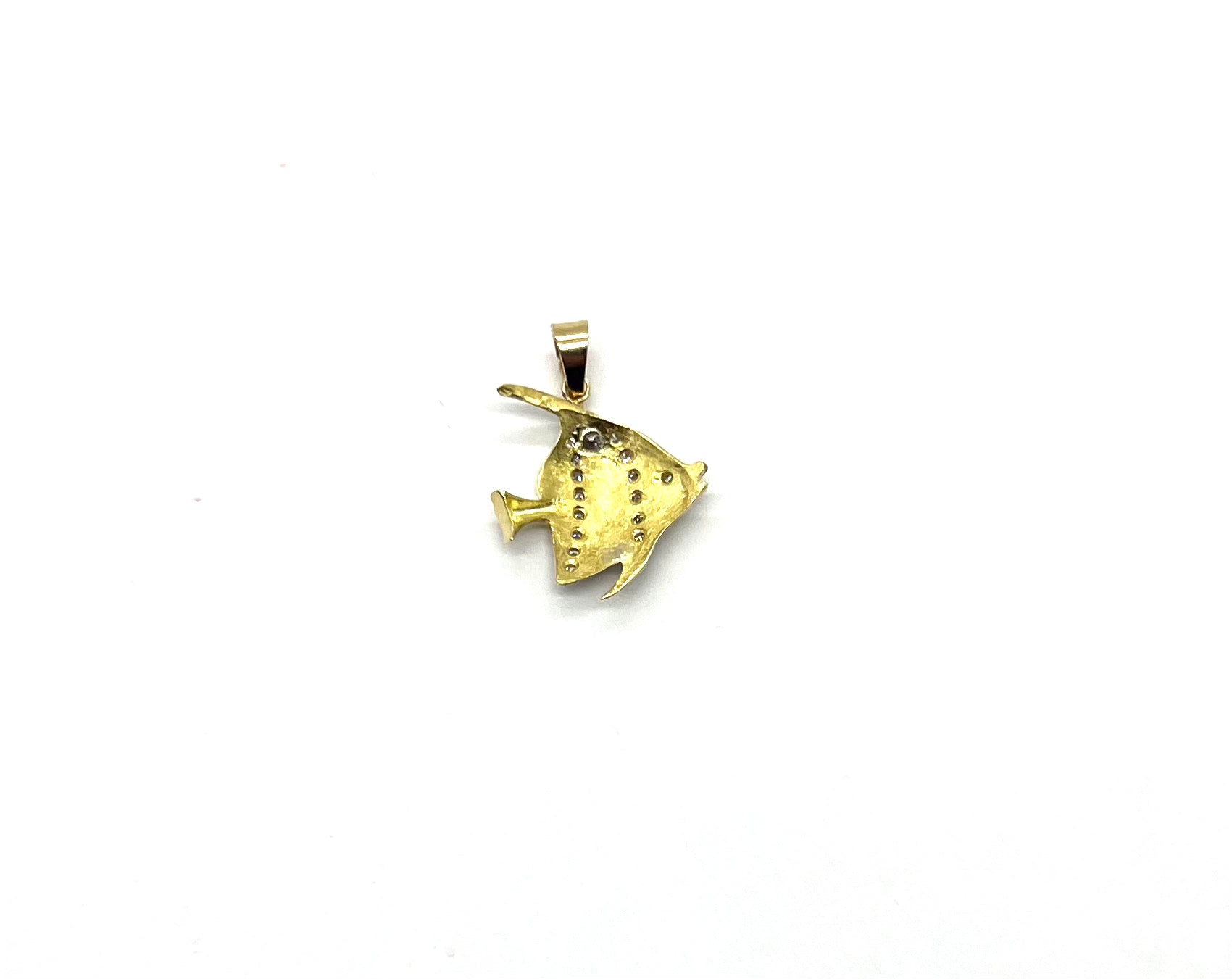 18K Yellow Gold Diamond Fish Pendant Necklace - Elegant Jewelry Gift for Women, Perfect for Birthdays, Anniversaries & Special Occasions