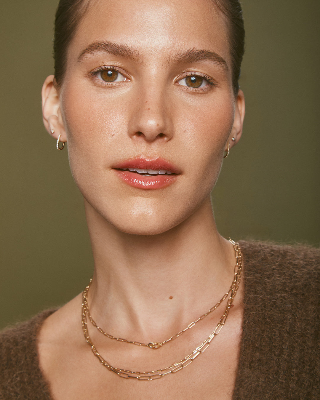 Diamond Parker Link Single Huggie Earrings - Elegant & Minimalist Gold Hoop Earrings for Women | Perfect for Everyday Wear, Parties & Gifts