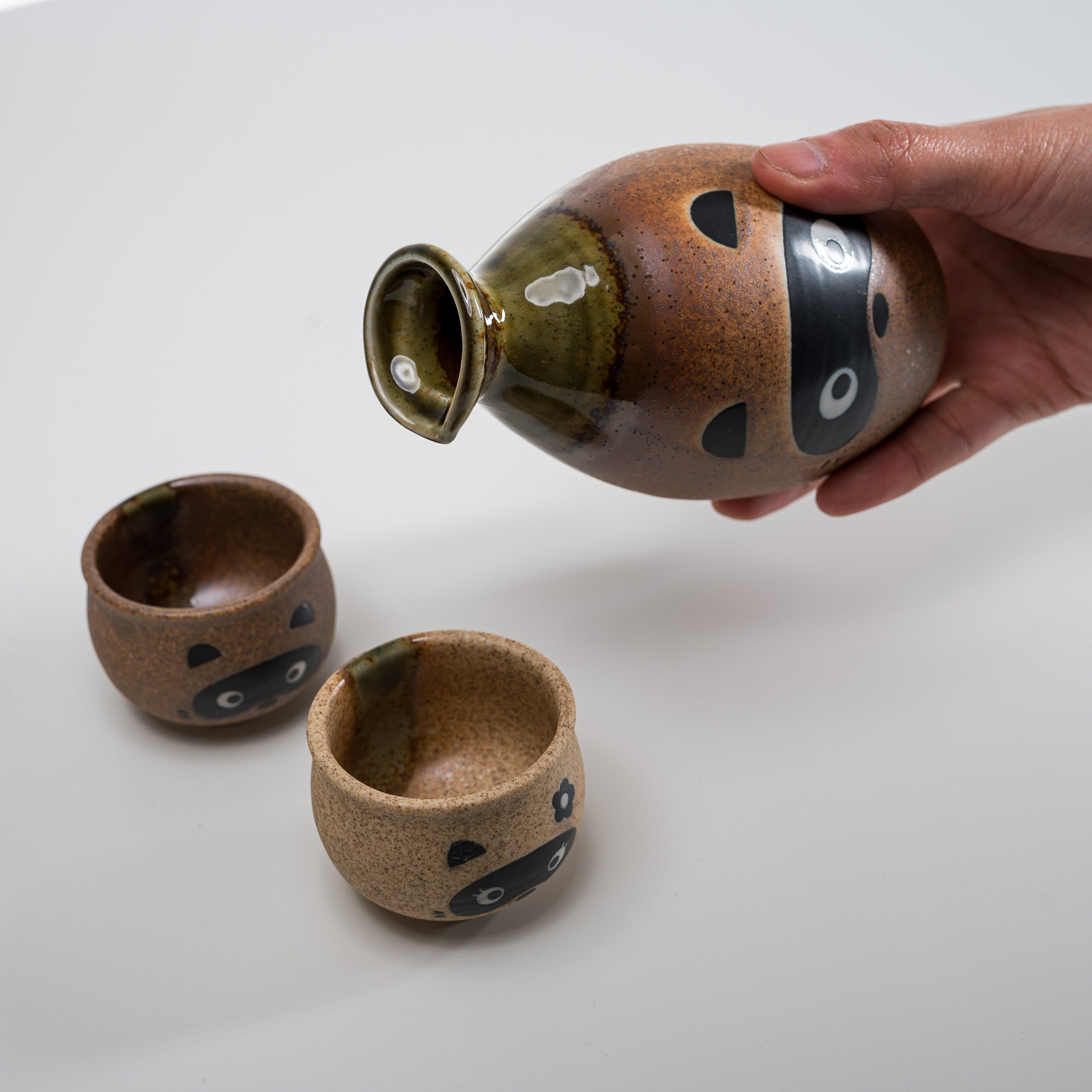 Premium Mino Ware Pottery Sake Set with Adorable Raccoon Design - Authentic Japanese Ceramic Drinking Cups for Sake, Tea or Cocktails | Perfect Gift for Home Bar, Japanese Culture Enthusiasts & Collectors