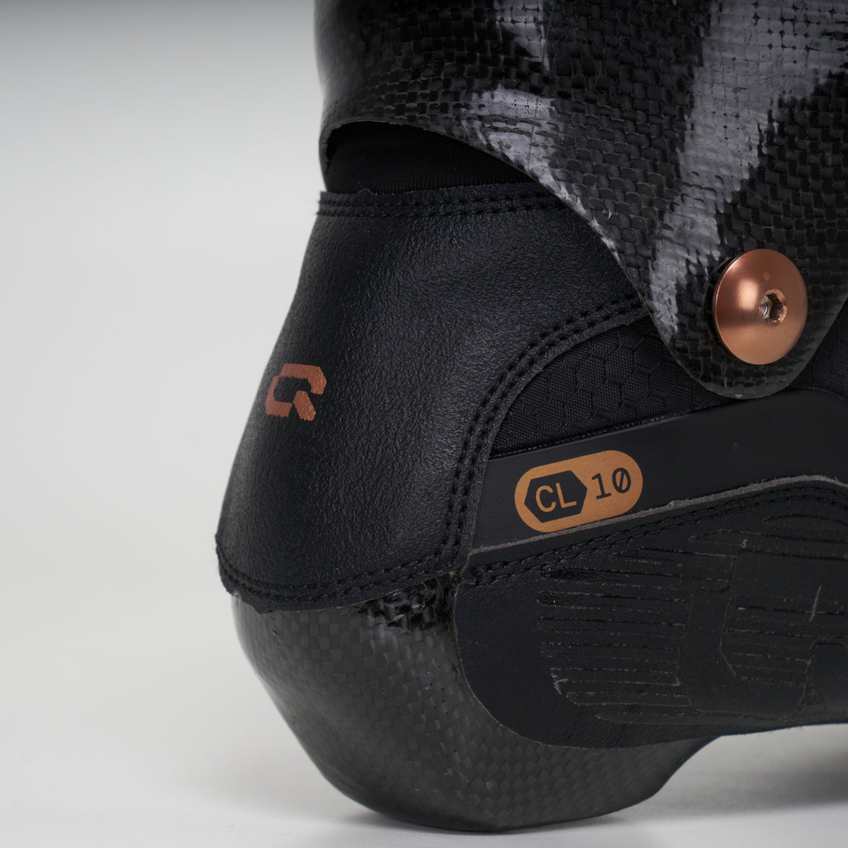 Iqon CL 10 Unisex Ice Skates Boots - Premium Figure Skating Boots for Men & Women - Perfect for Ice Rink, Figure Skating Practice & Competitive Performances