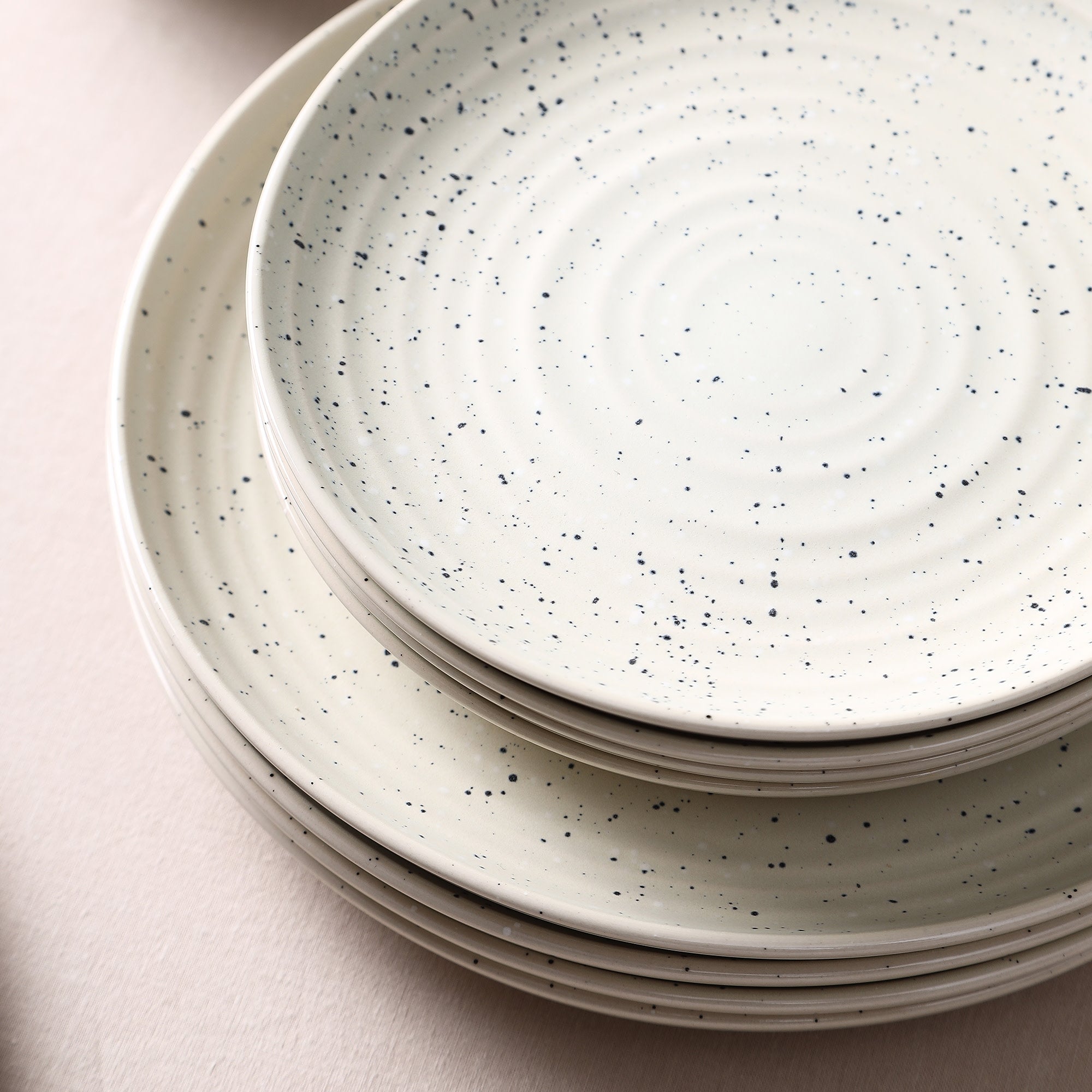 Durable Stoneware Salad Plate Set - White Ceramic Dinner Plates for Everyday Use, Perfect for Salads, Appetizers & Home Dining
